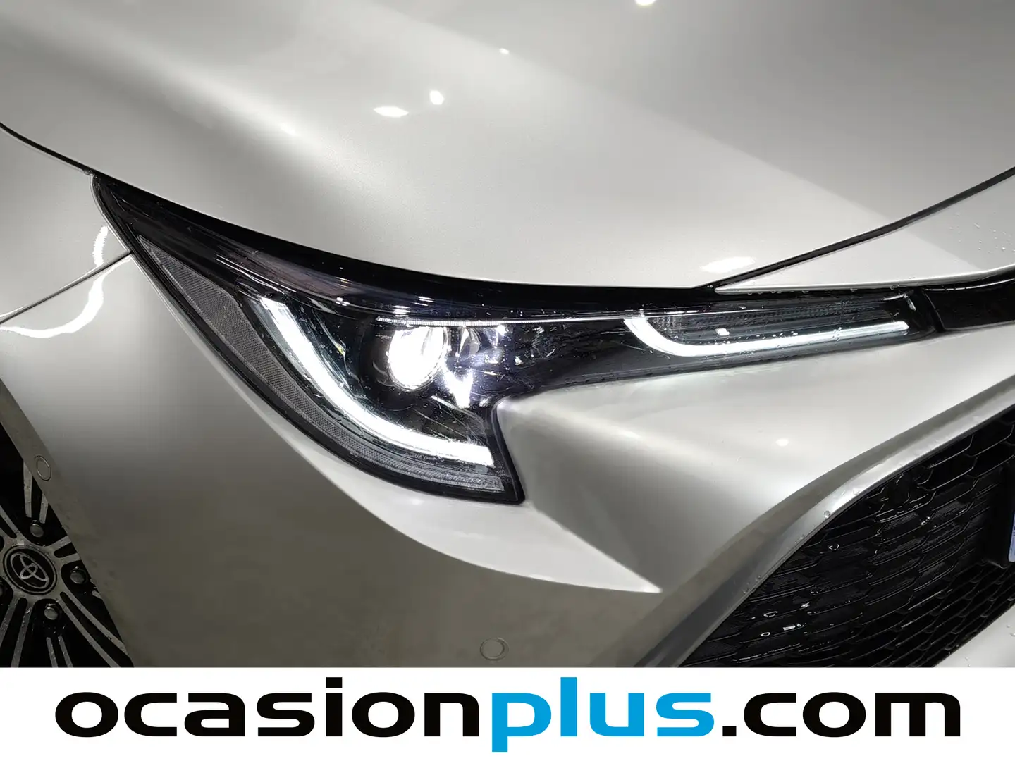 Foto Toyota Corolla Toyota Corolla Touring Sports 180H Style E-CVT (180 CV)