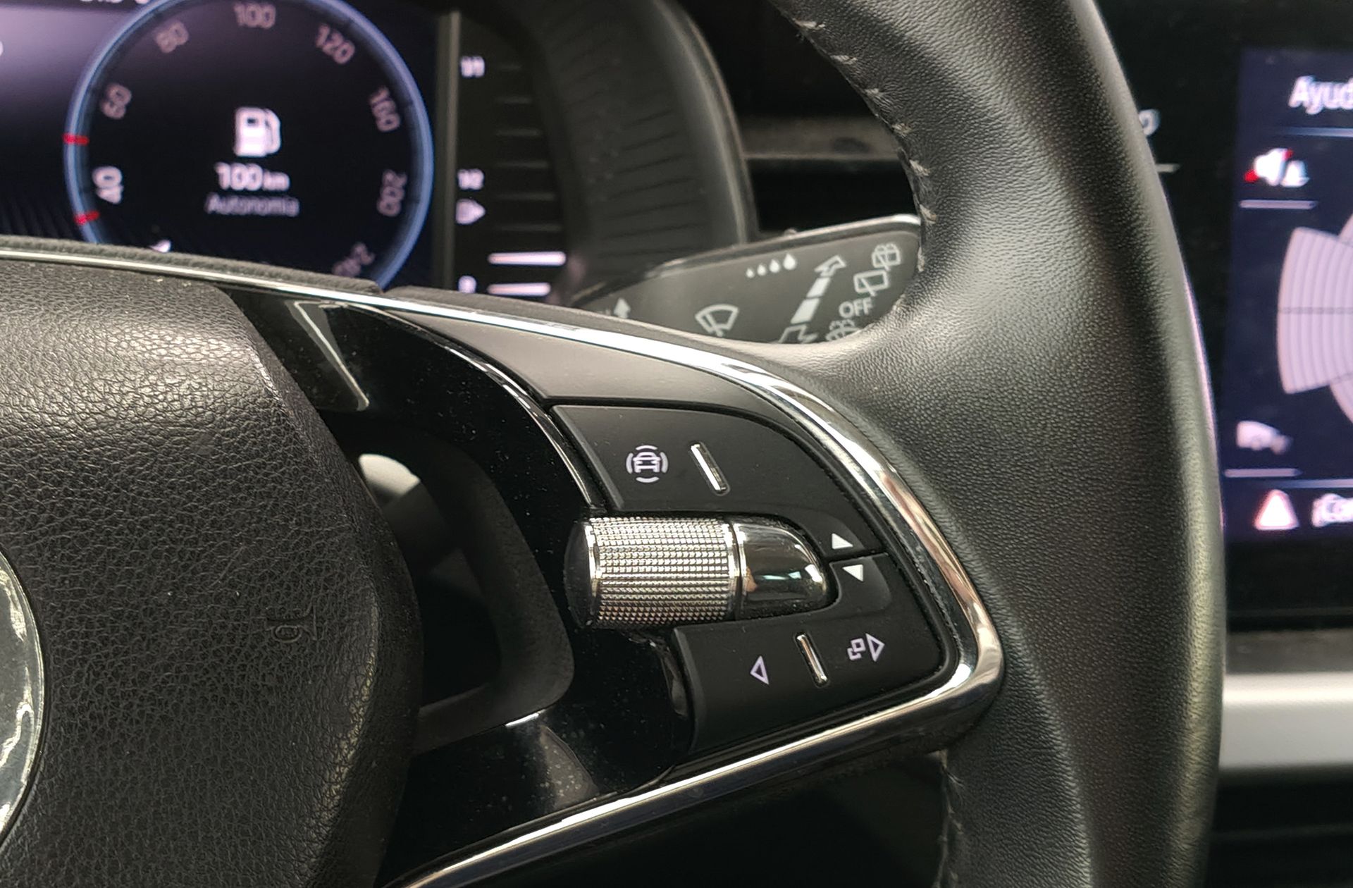Škoda Kamiq 1.0 TSI Ambition - foto 27