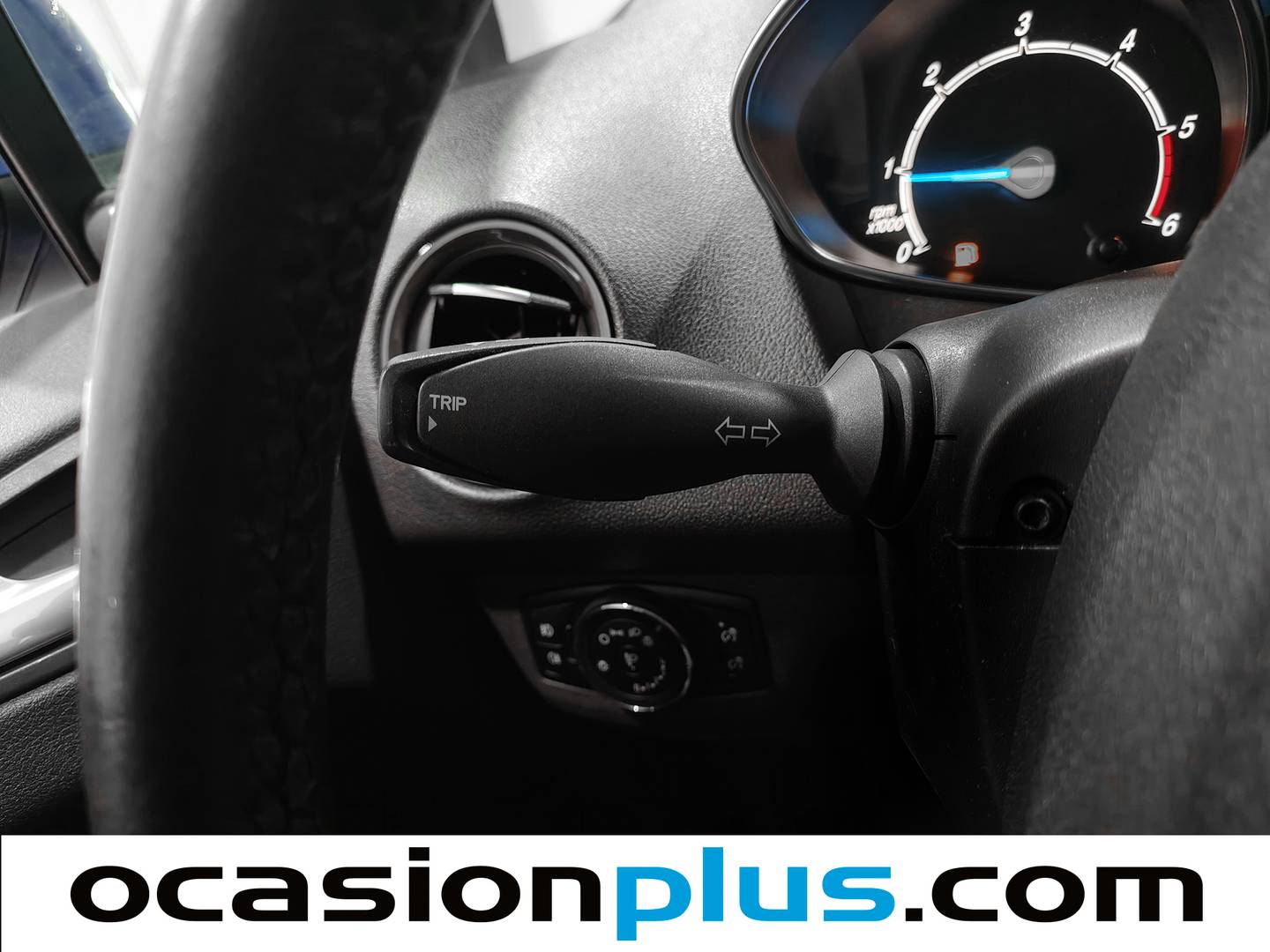 Ford Tourneo Courier Ford Tourneo Courier 1.5 TDCi Titanium (95 CV) seminuevo