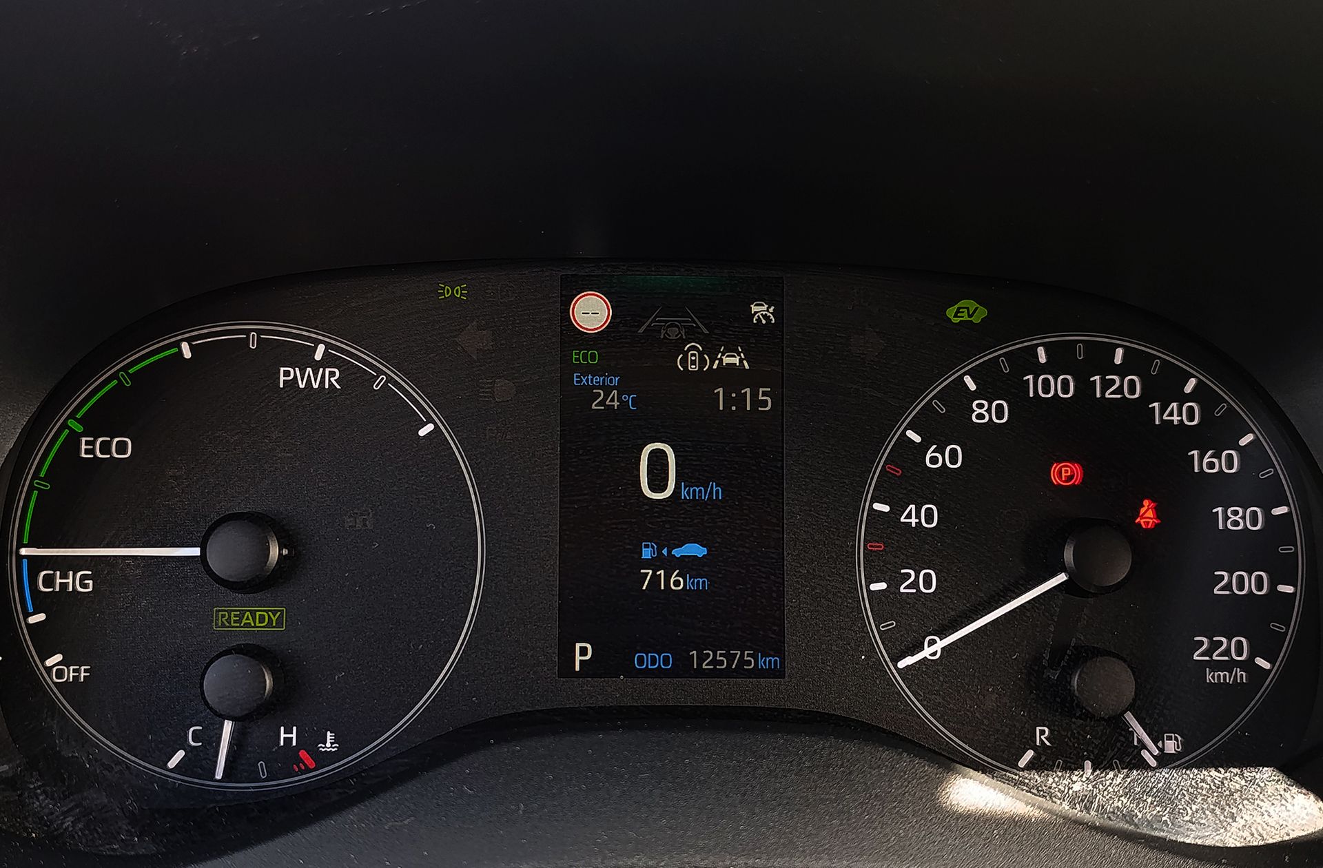 Toyota Yaris 120H Active Plus - foto 22