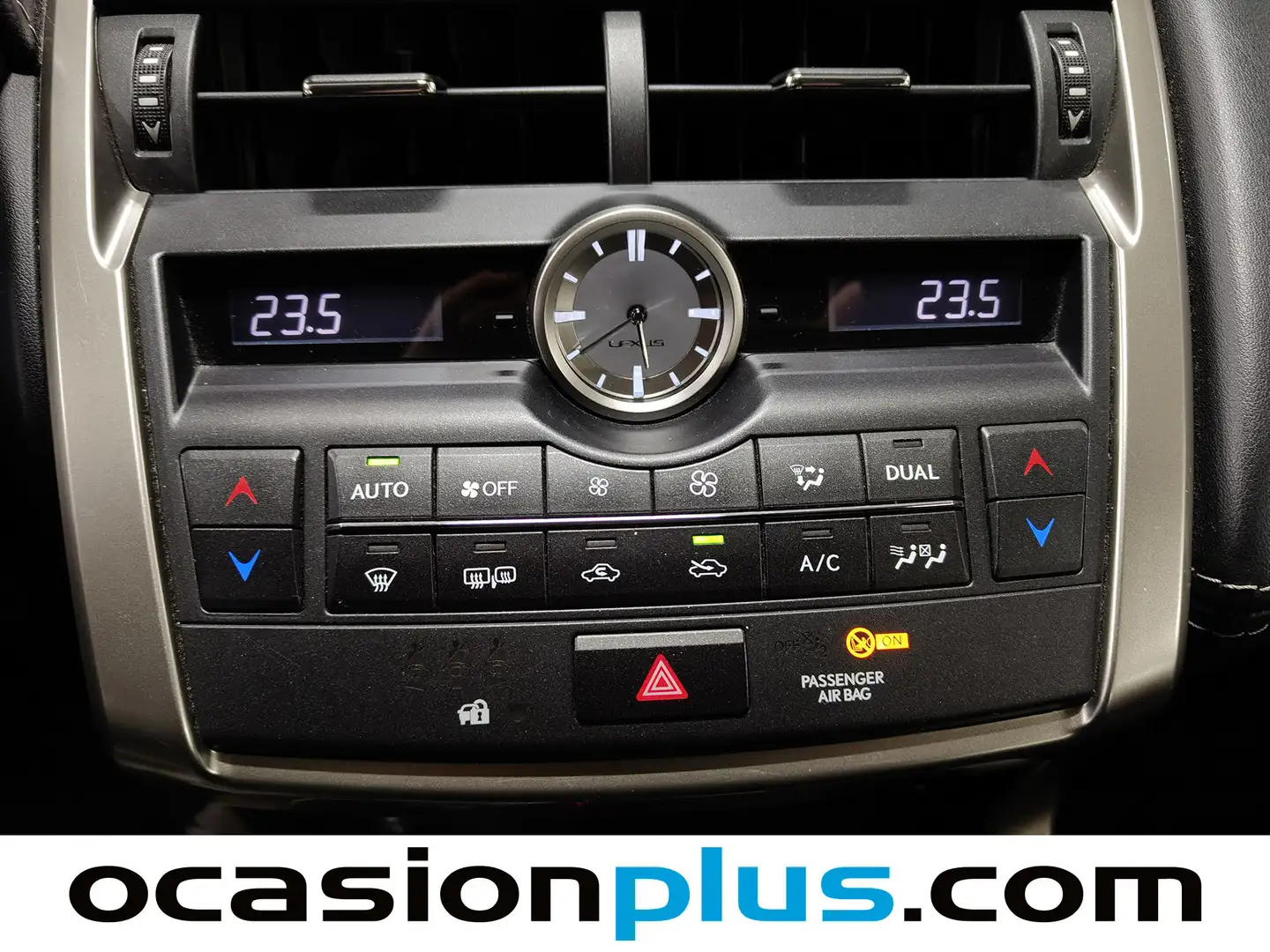 Foto Lexus NX Lexus NX 300h Corporate 2WD (197 CV)