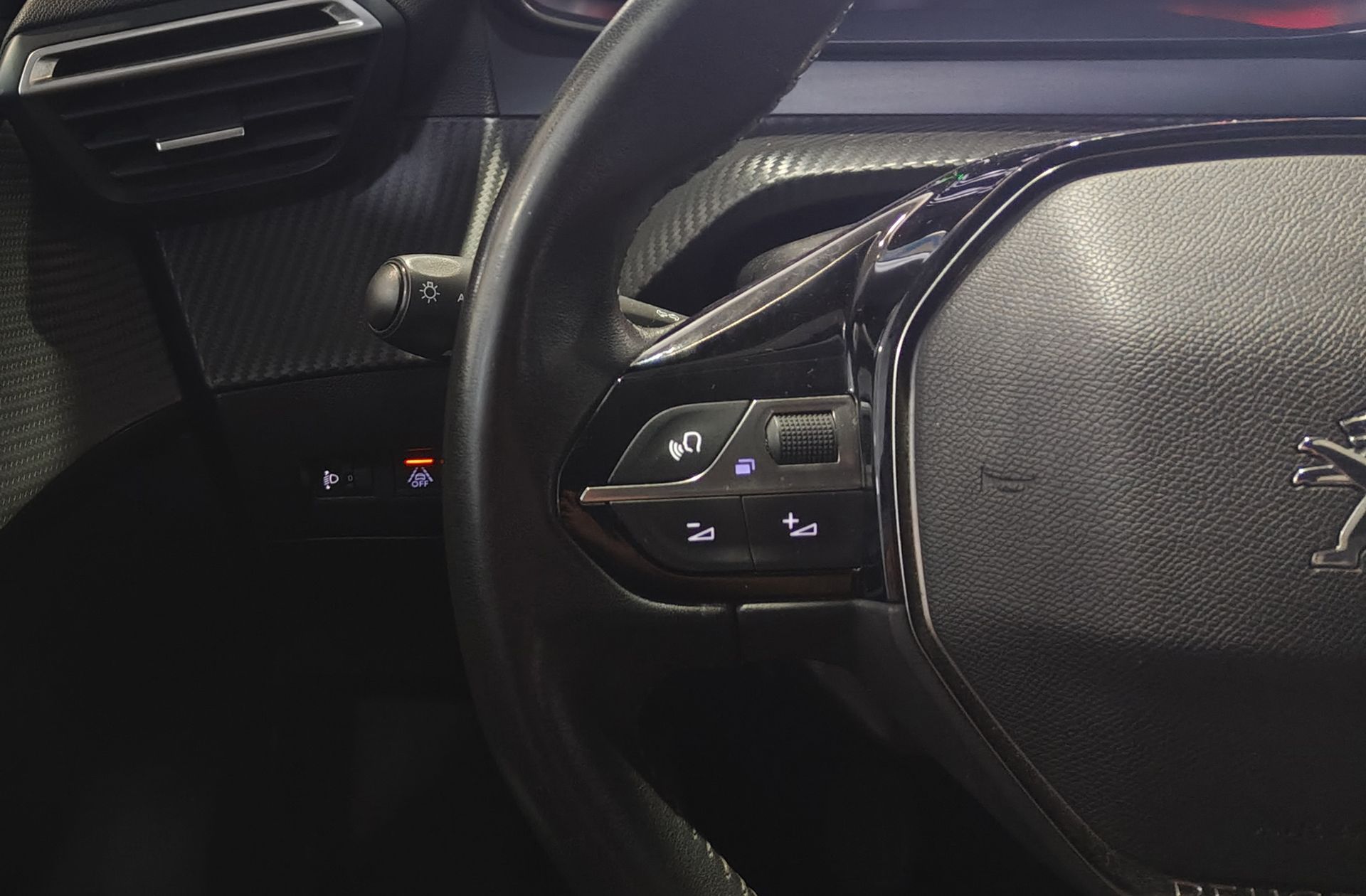 Peugeot 208 PureTech 100 Allure - foto 27