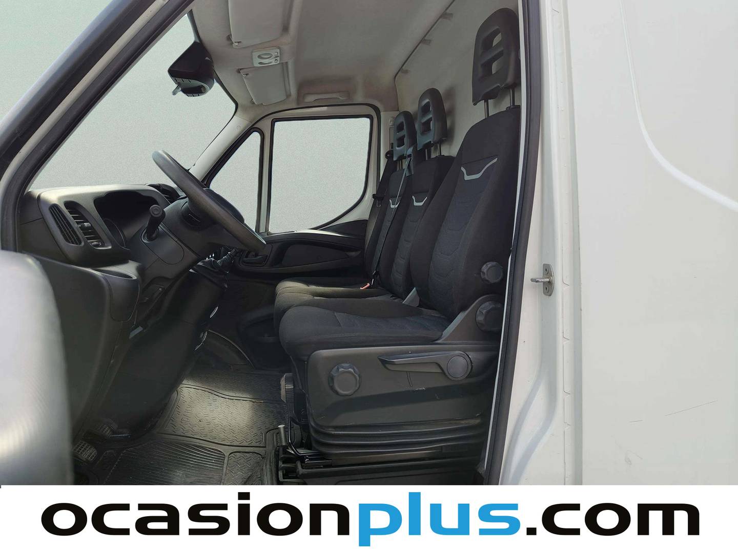 Foto asientos delanteros Iveco Daily Iveco Daily Furgon 35S 14H 3000/H1 (136 CV)
