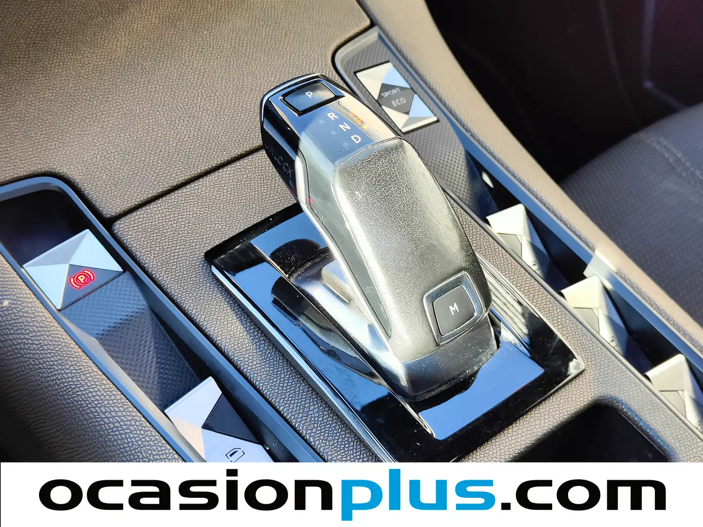 Foto DS DS 7 Crossback DS DS7 Crossback BlueHDi 130 DE Bastille + AT (130 CV)