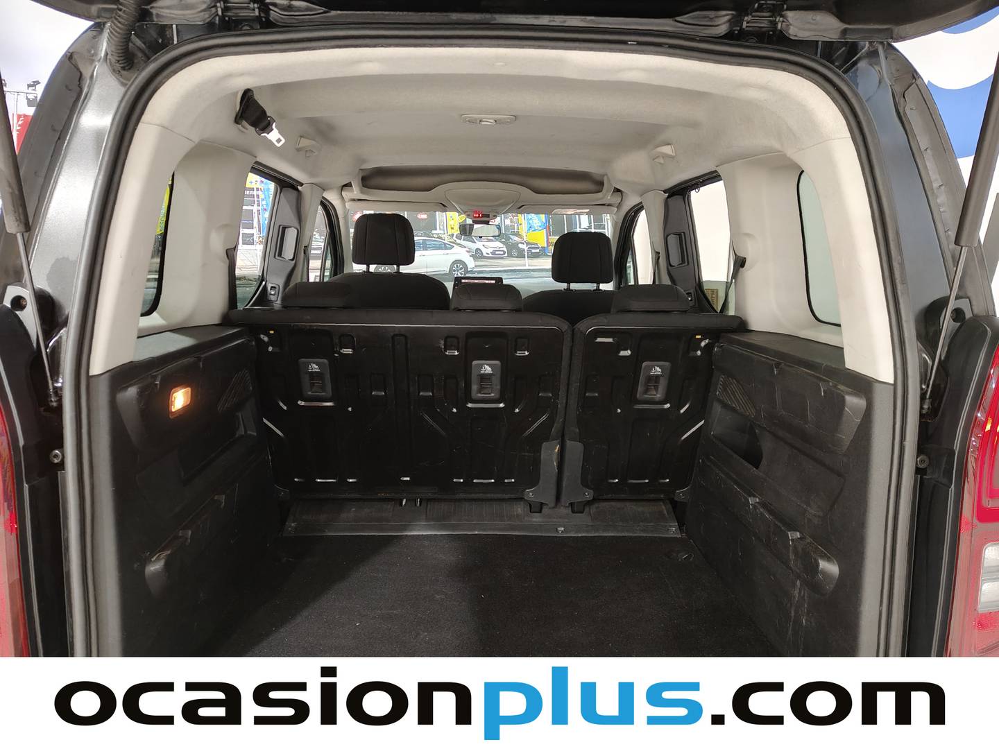 Foto asientos traseros Citroën Berlingo Citroen Berlingo Combi BlueHDi 130 S&S Talla M 100 años (130 CV)