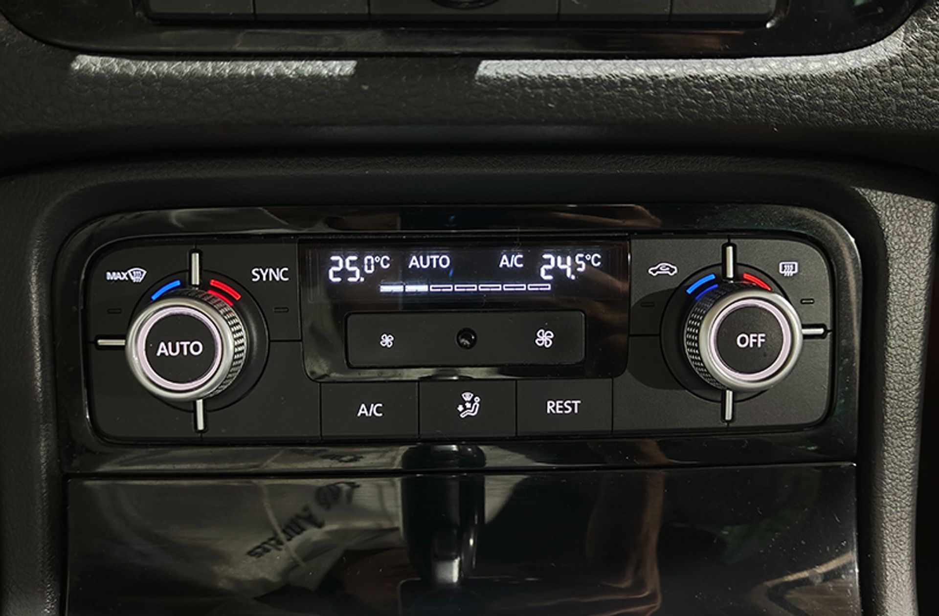 Volkswagen Touareg Pure 3.0 TDI BMT tiptronic - foto 29