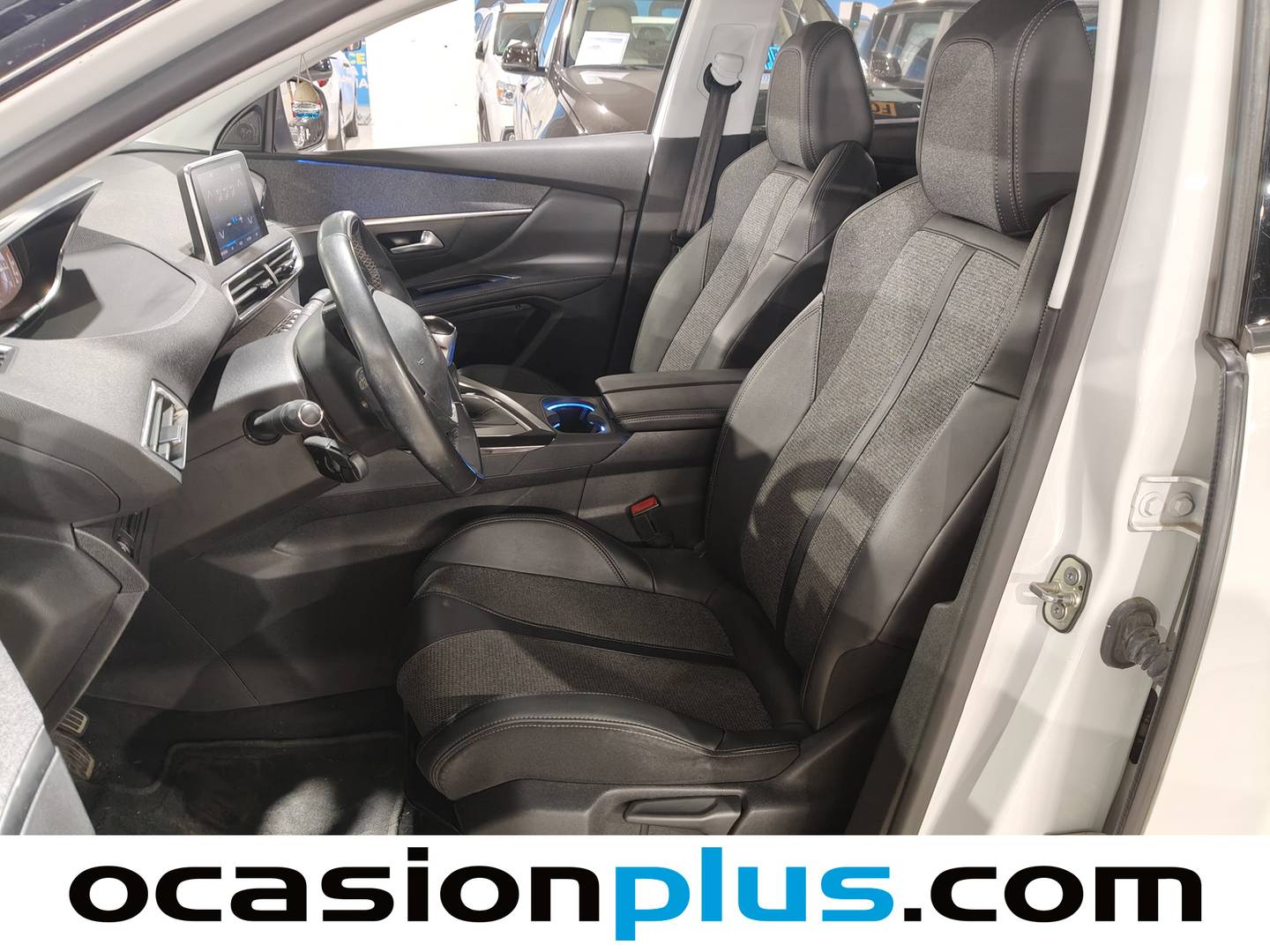 Foto asientos delanteros Peugeot 5008 Peugeot 5008 PureTech 130 S&S Allure (130 CV) 7 Plazas