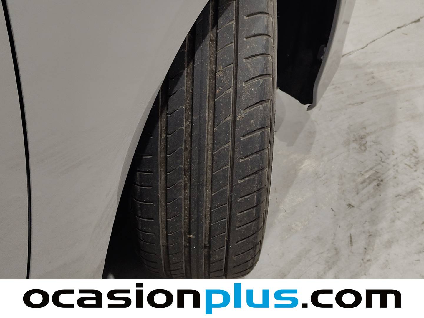 Toyota Corolla Toyota Corolla 1.8 125 Híbrido Active Tech E-CVT Sedán (122 CV) 122cv