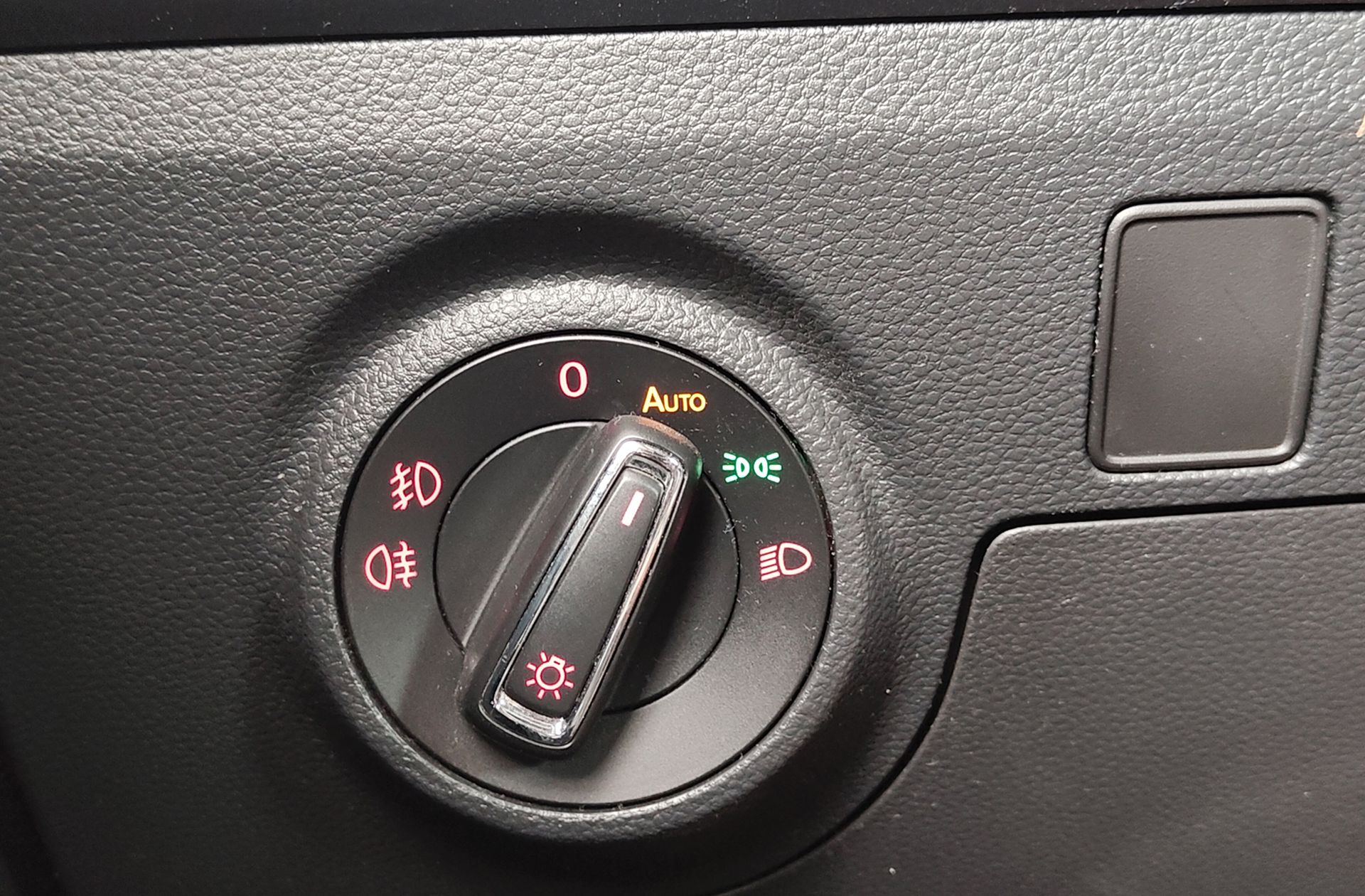 SEAT Arona 1.6 TDI Ecomotive Style - foto 21