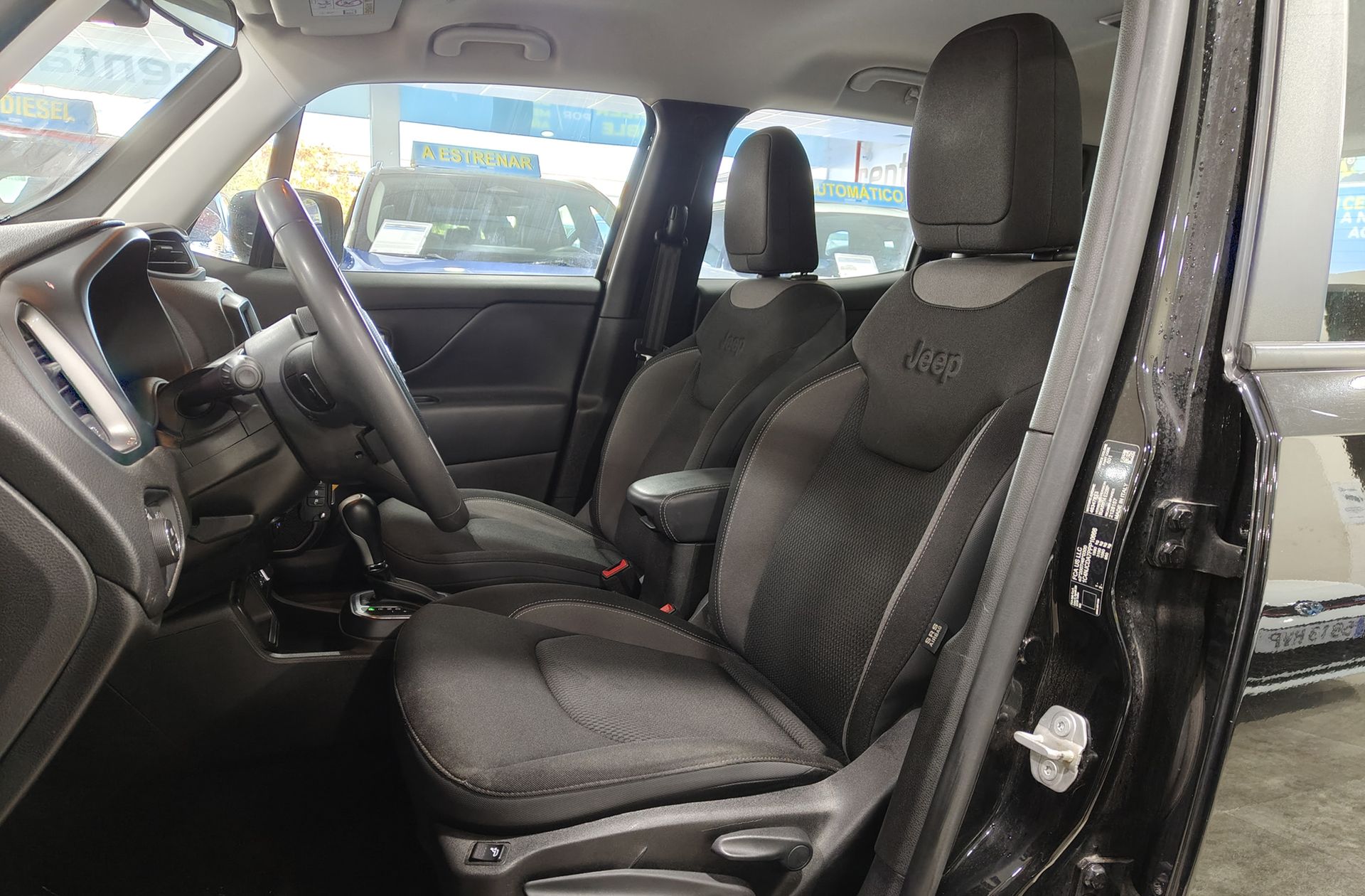 Jeep Renegade eHybrid 1.5 Limited ATX - foto 8