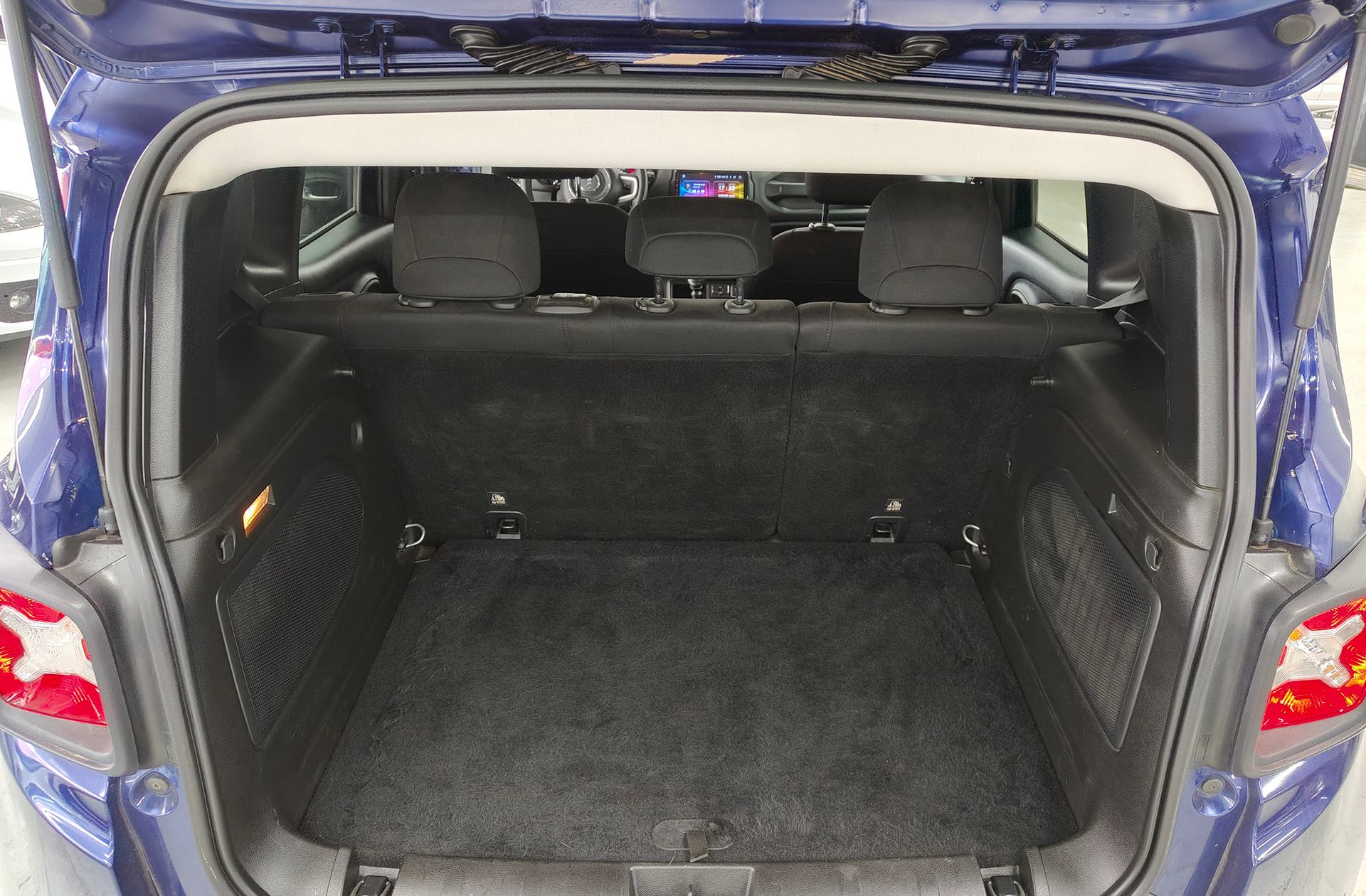 Jeep Renegade 1.6 MultiJet Longitude 4x2 E6 - foto 16
