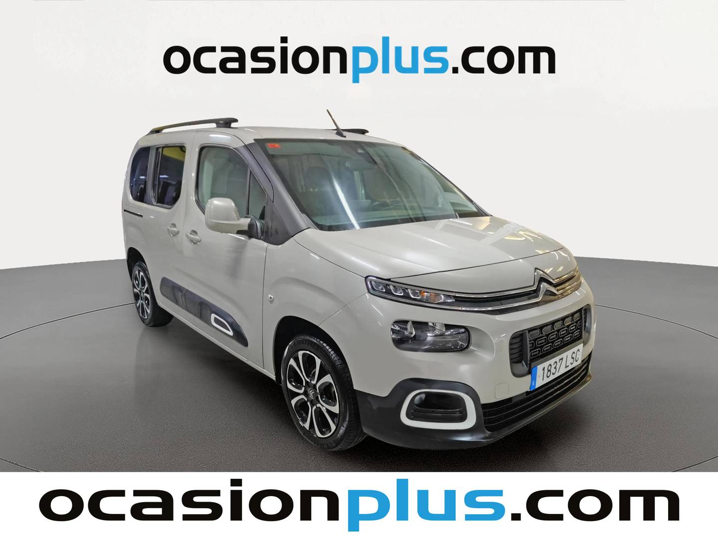 Foto delantera Citroën Berlingo Citroën Berlingo BlueHDi 100 S&S Talla M Shine (102 CV) derecha
