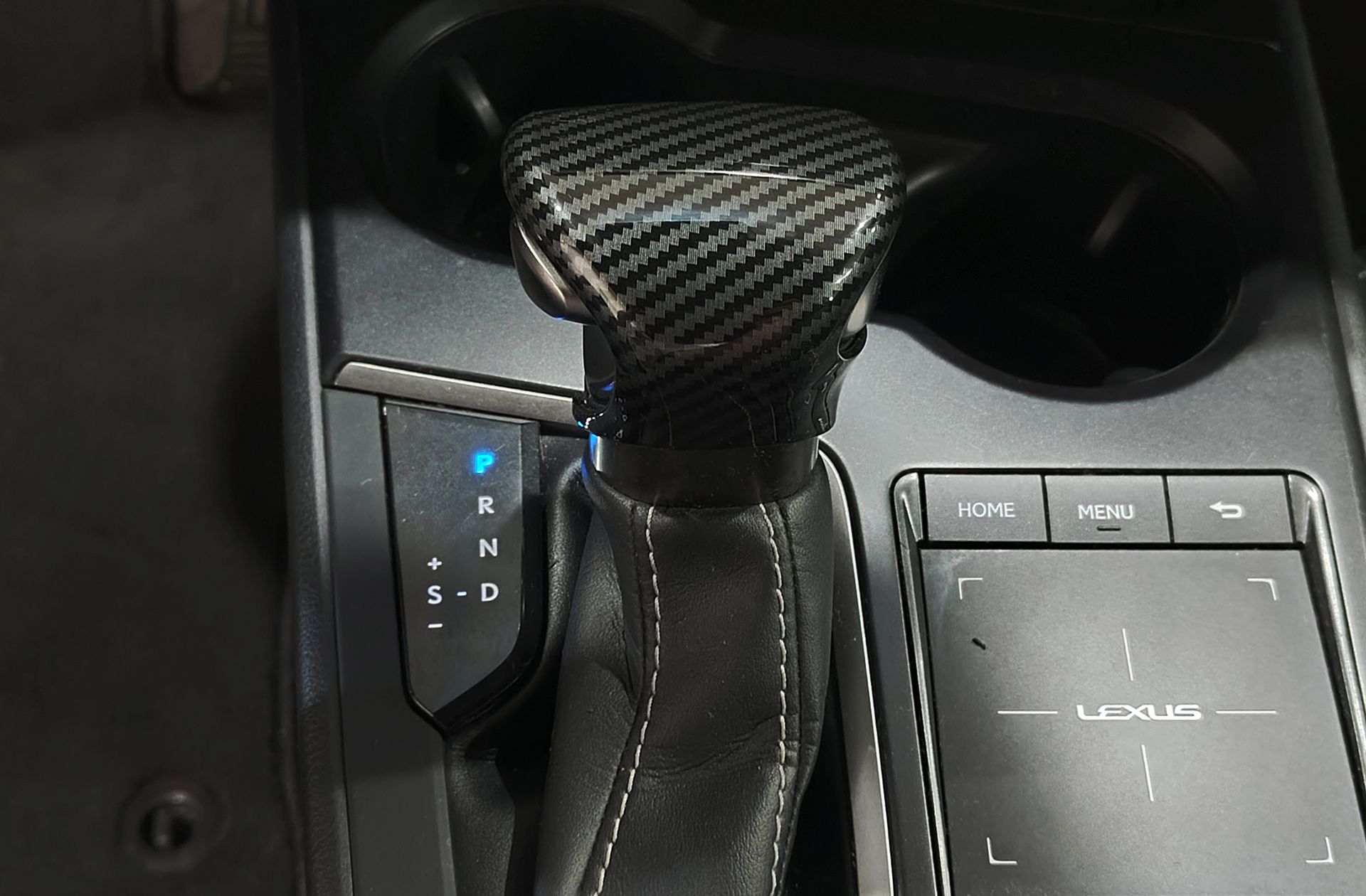 Lexus UX 250h Business 2WD - foto 5