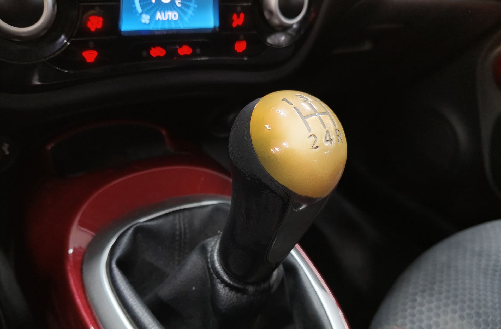 Nissan Juke 1.6 Tekna Premium 4x2 - foto 5