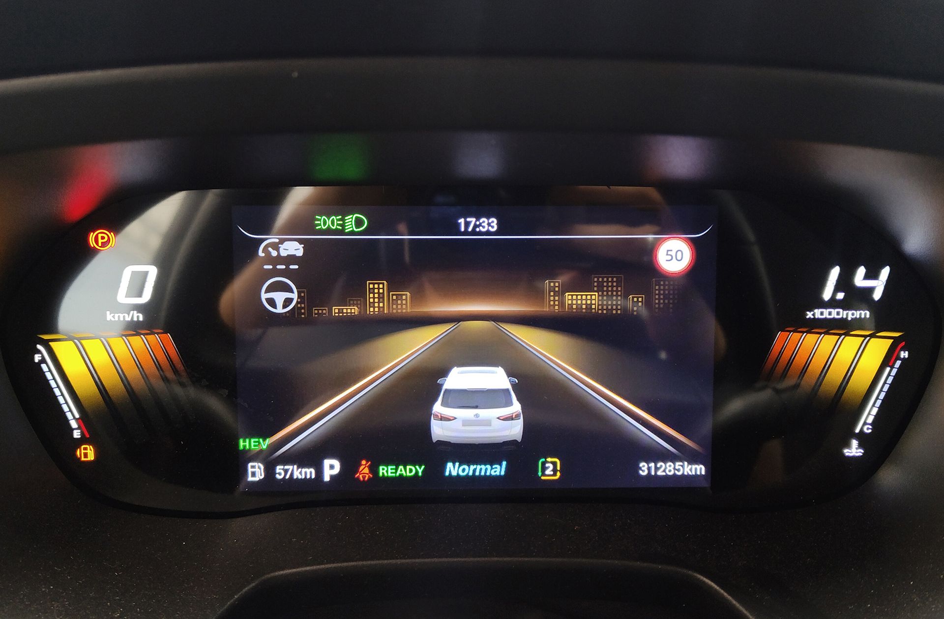 MG ZS 1.5 Hybrid+ Luxury - foto 22