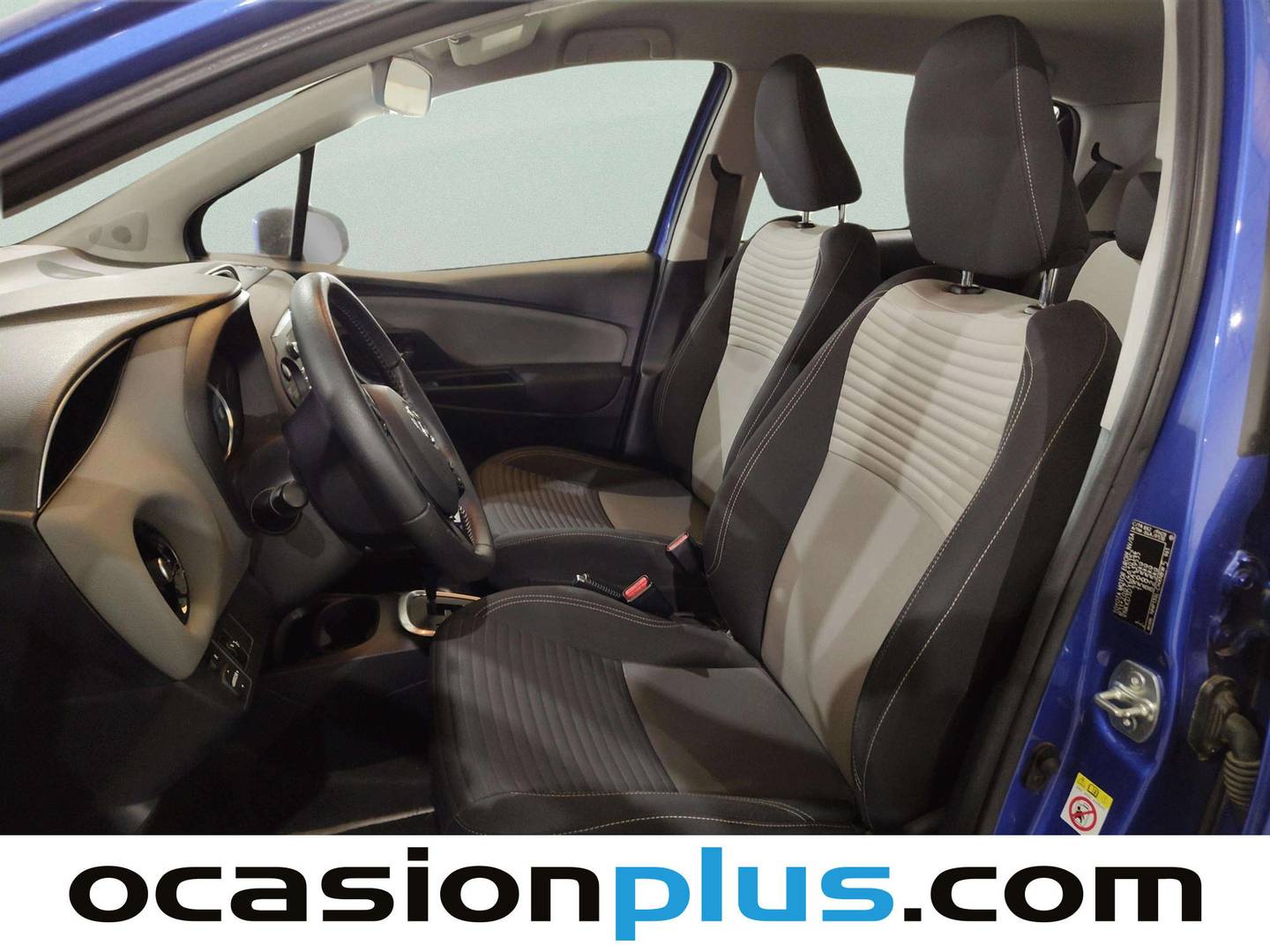 Foto asientos traseros Toyota Yaris Toyota Yaris 1.5 Hybrid Active (100 CV)