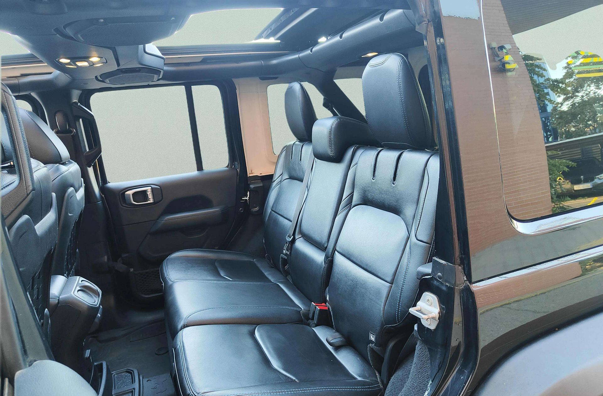 Jeep Wrangler 2.0 Rubicon 8ATX - foto 16