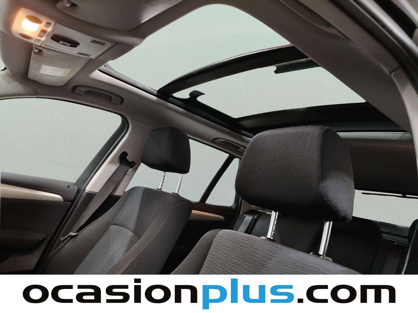 Extras y acabados del BMW X1 BMW X1 sDrive18d (143 CV)