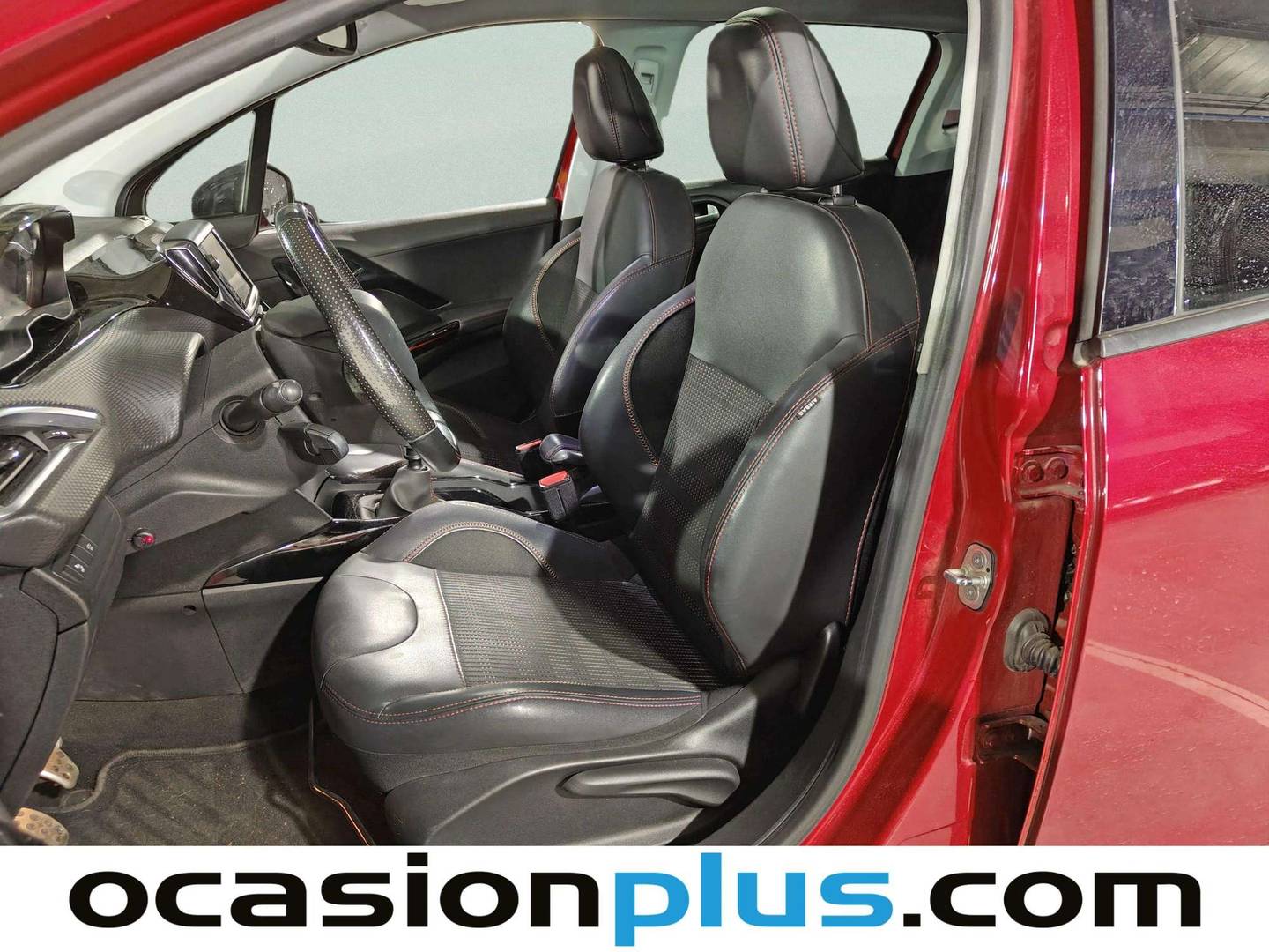 Foto Peugeot 2008 Peugeot 2008 PureTech 130 S&S GT Line (130 CV)