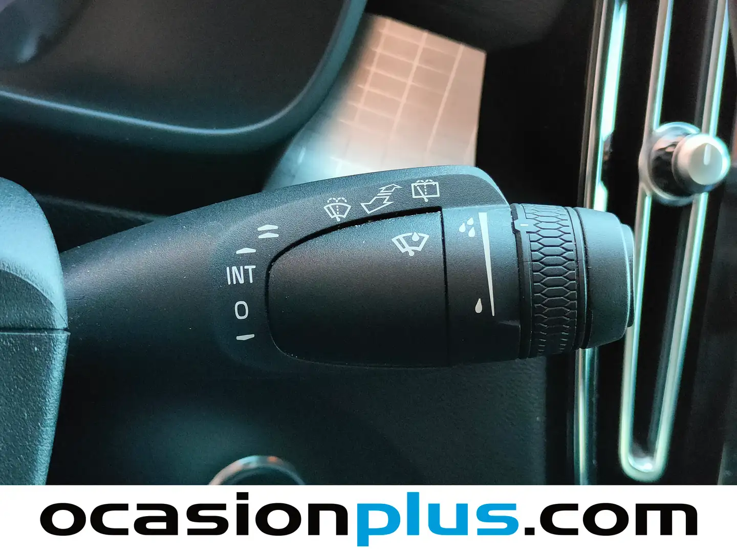 Foto Volvo XC40 Volvo XC40 T3 Momentum Pro Auto (163 CV)