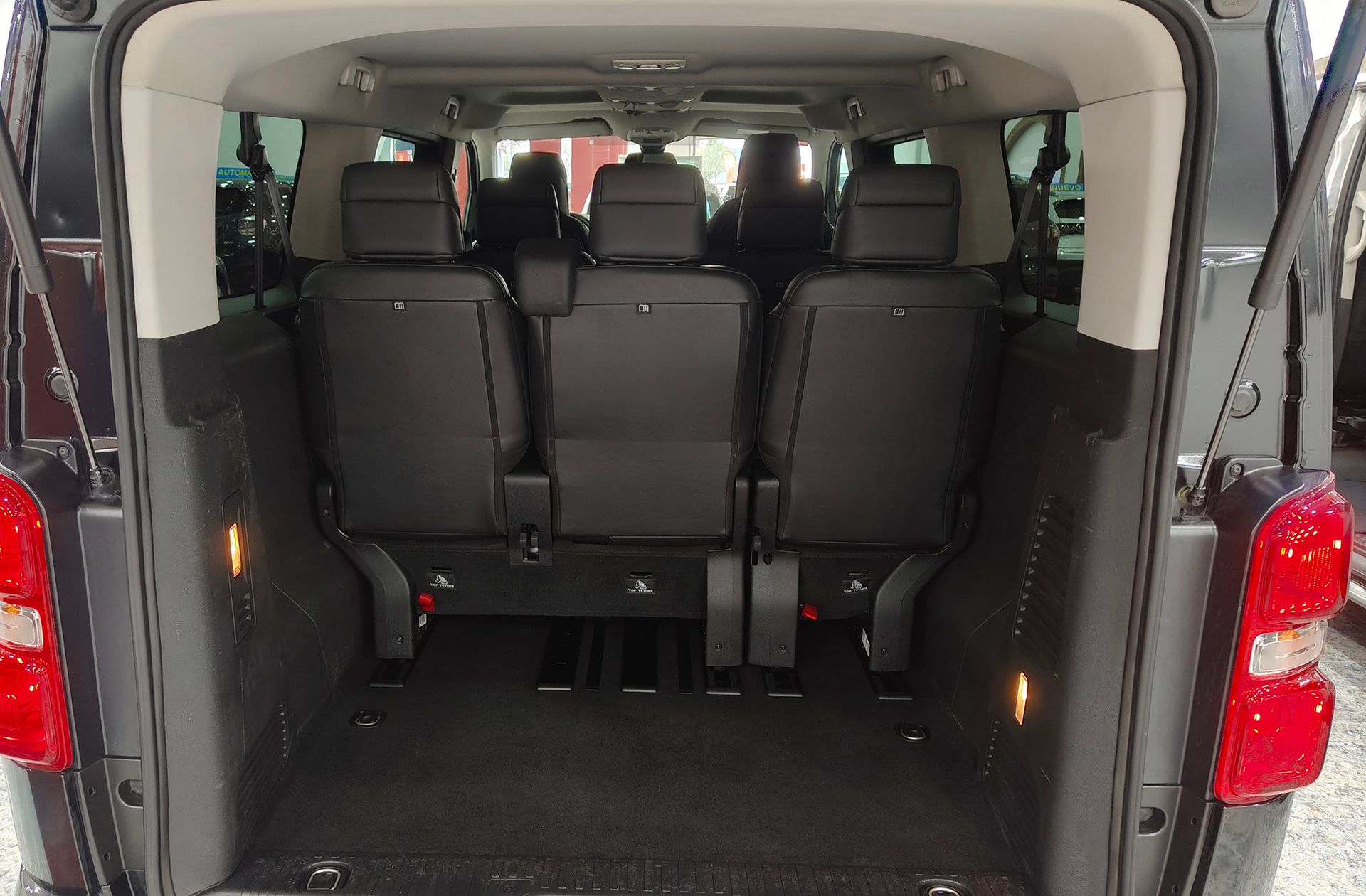 Citroën SpaceTourer BlueHDi 180 Business Lounge Talla XL EAT8 7 plazas - foto 19