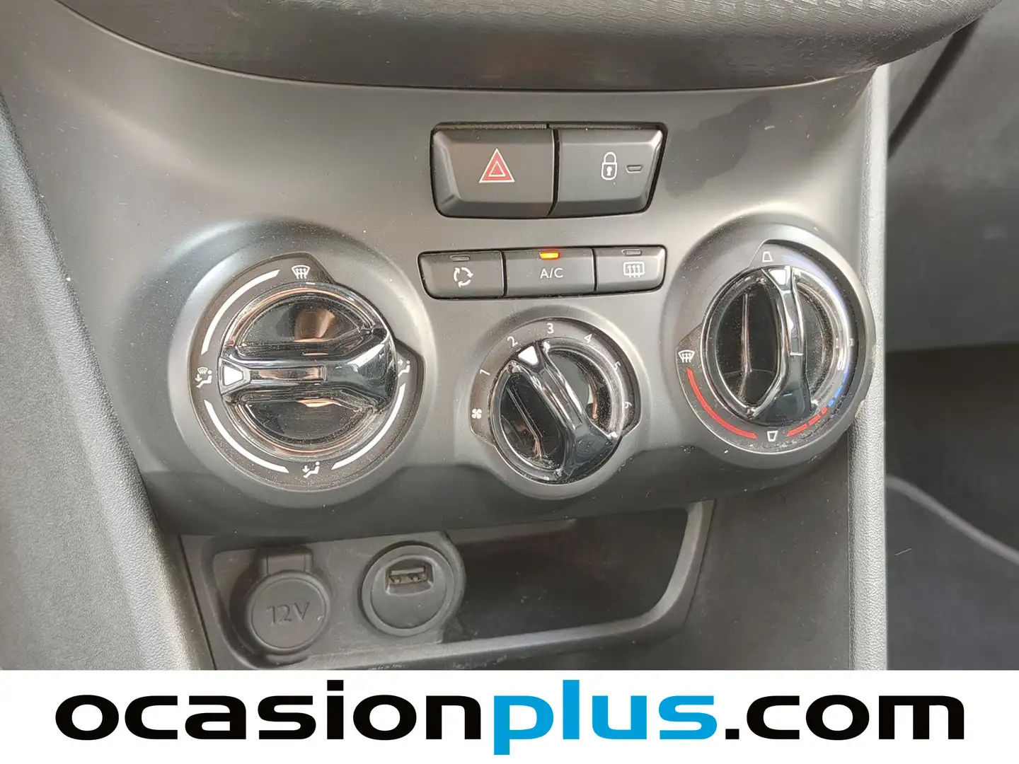 Foto Peugeot 208 Peugeot 208 PureTech Signature (82 CV)