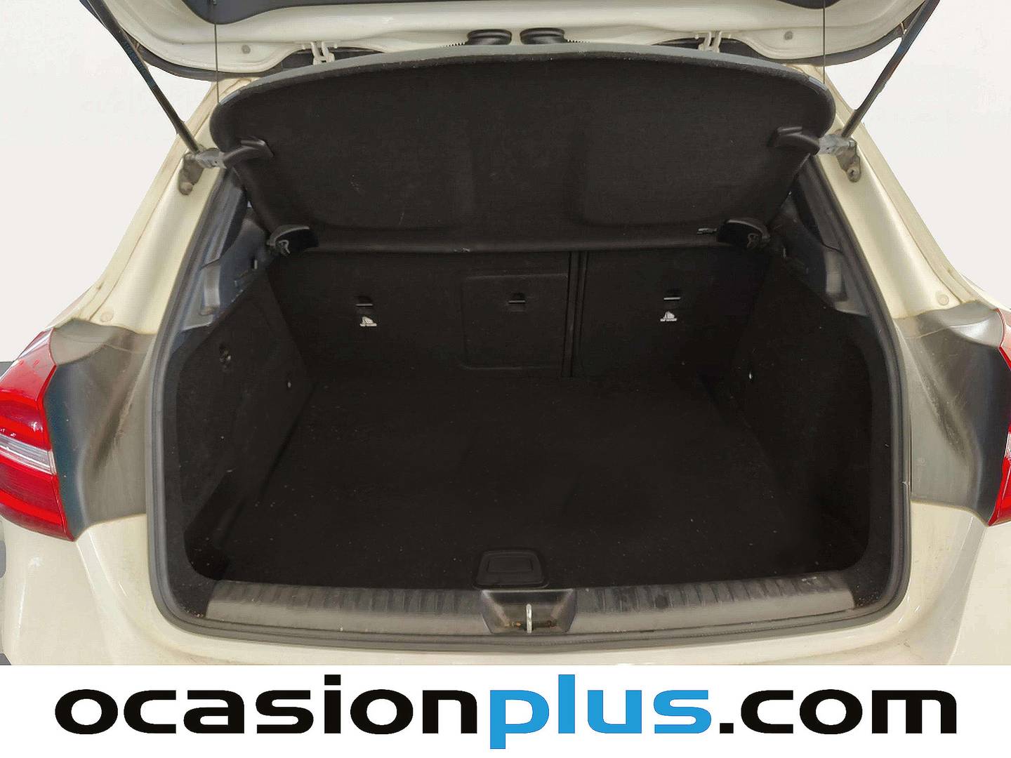 Foto Mercedes GLA Mercedes-Benz GLA 200 d Urban (136 CV)