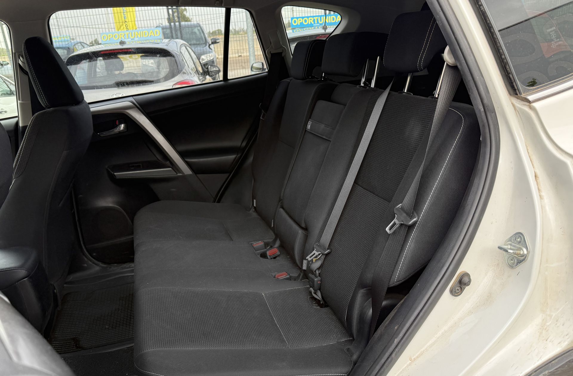 Toyota RAV4 2.5l hybrid Advance 2WD - foto 10