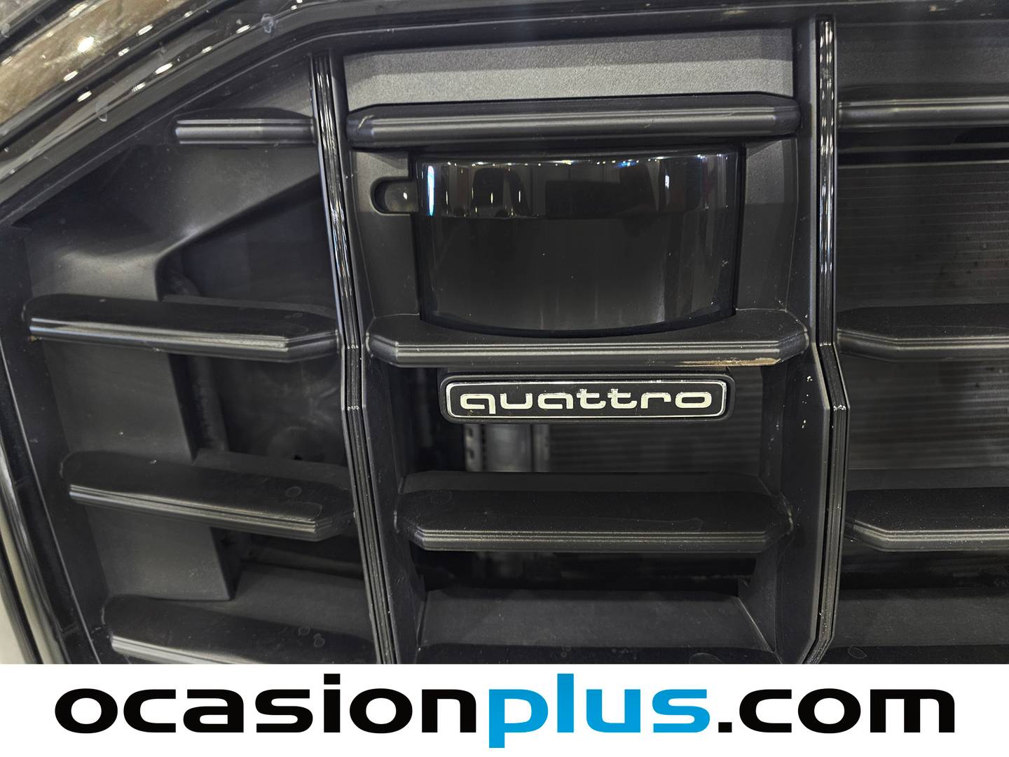 Audi Q8 Audi Q8 TFSIe TFSIe Black line plus 60 TFSIe quattro (462 CV) tiptronic de segunda mano