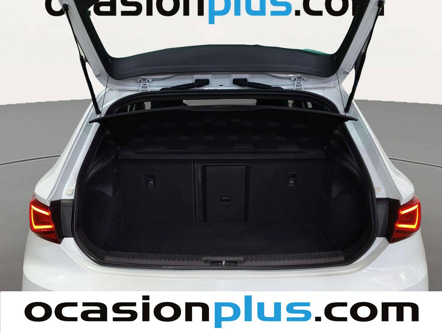 Fotos maletero Seat León Seat León 2.0 TDI S&S FR Plus (184 CV)