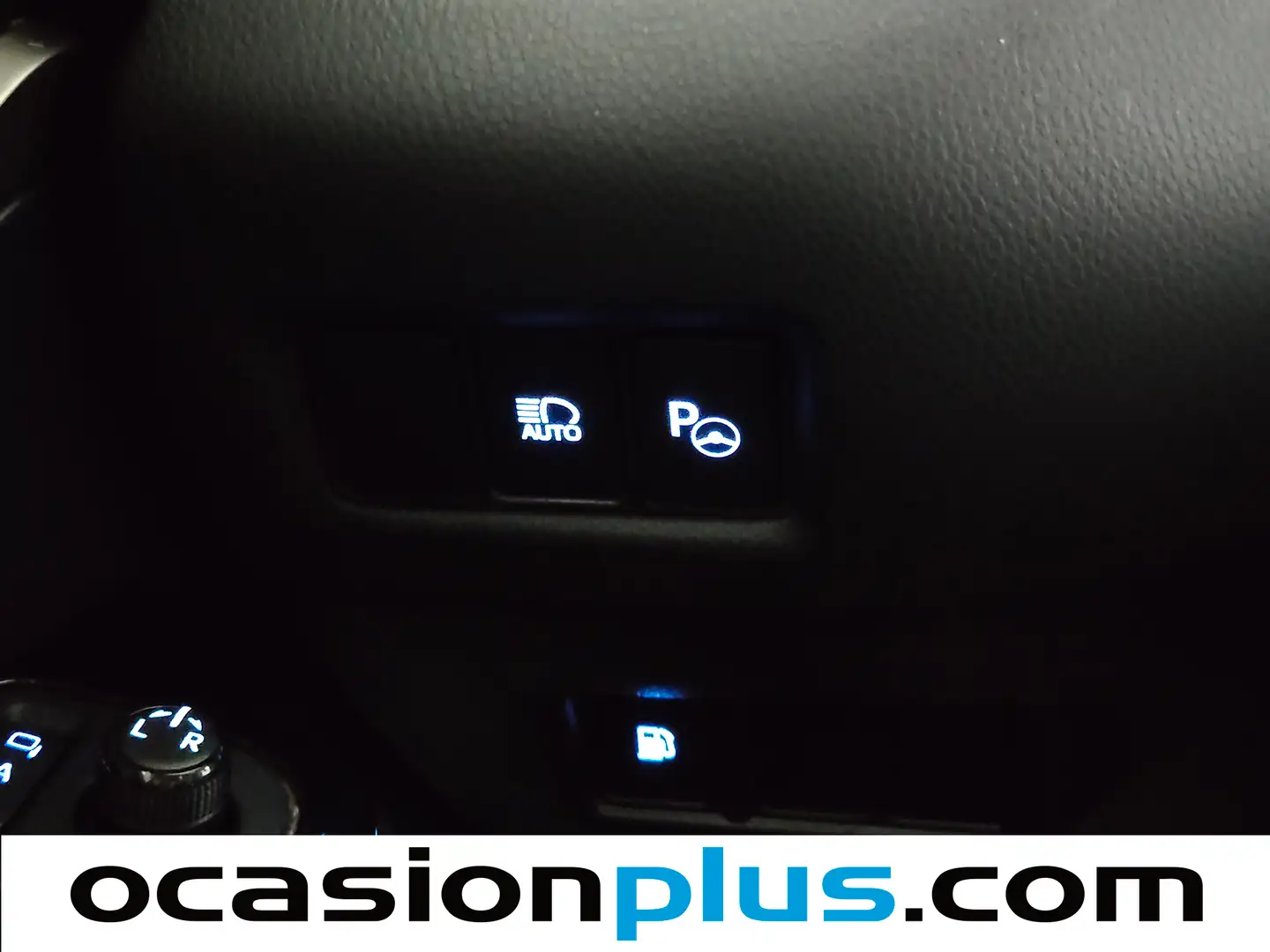 Foto Toyota C-HR Toyota C-HR 1.8 125H Dynamic Plus (122 CV)