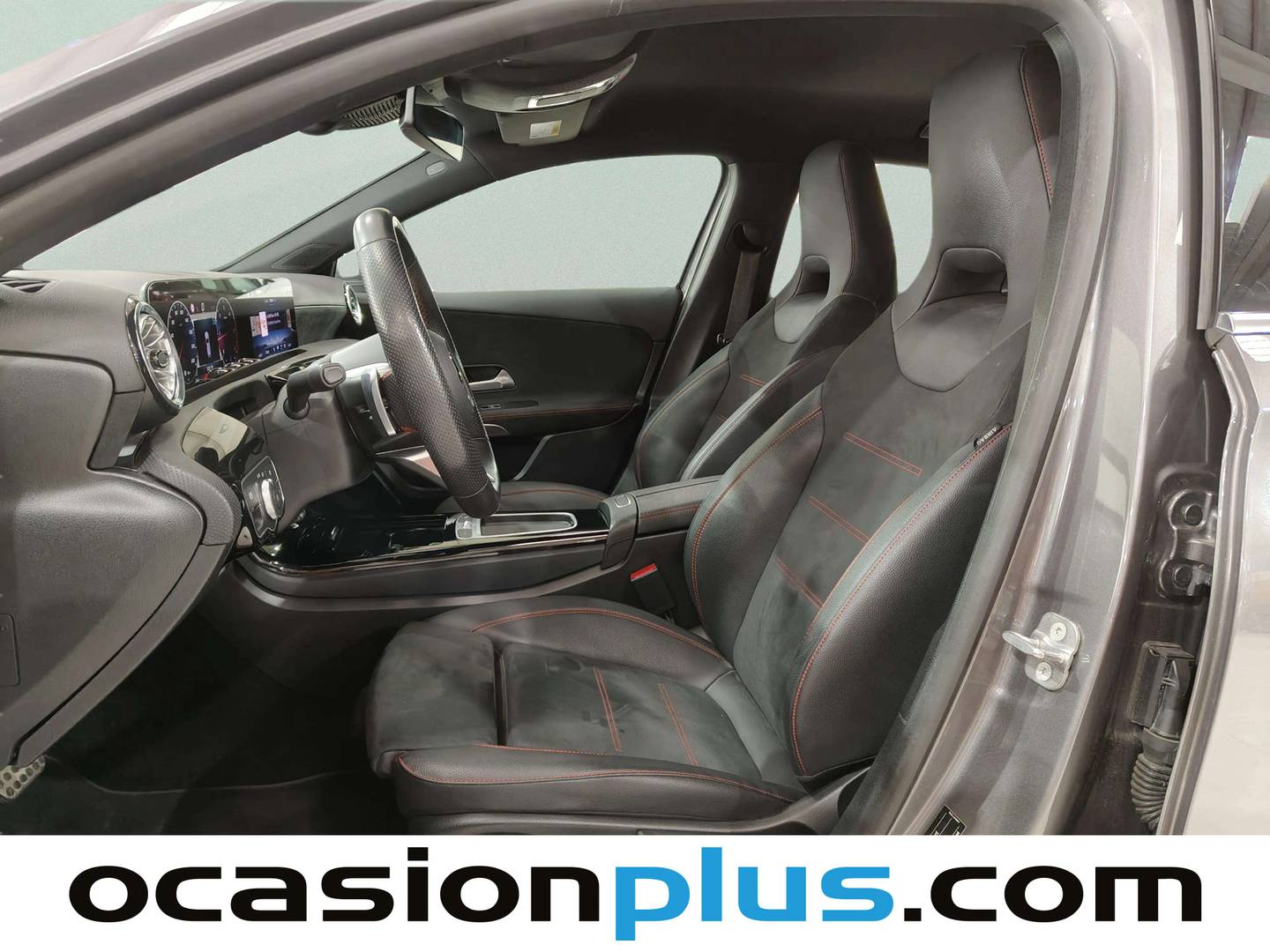 Foto asientos delanteros Mercedes Clase A Mercedes-Benz Clase A 200 d (150 CV) Pack AMG