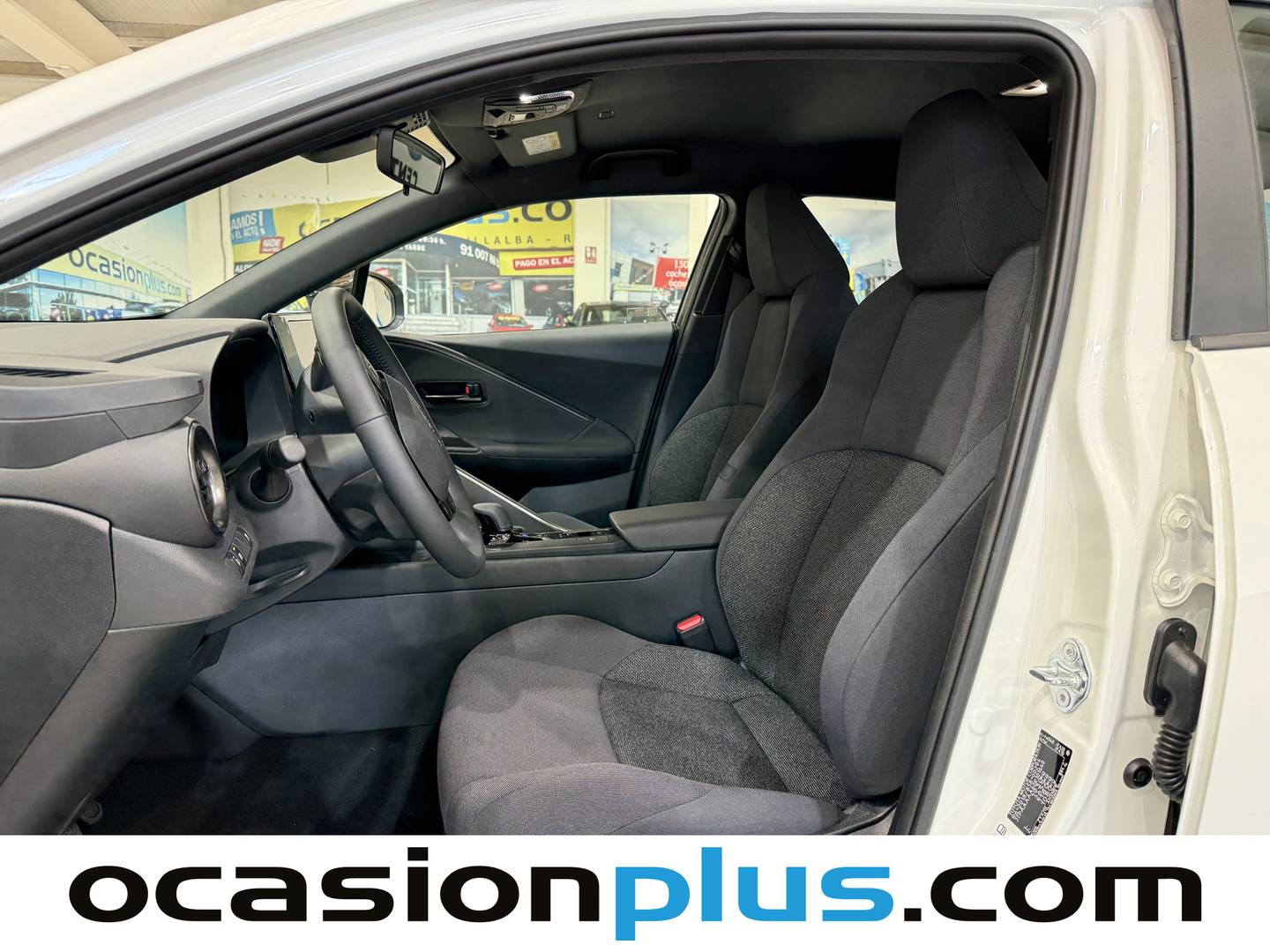 Foto asientos delanteros Toyota C-HR Toyota C-HR 1.8 140H Active (140 CV)