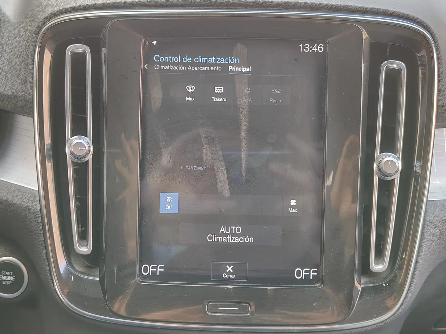 Foto Volvo XC40 Volvo XC40 T3 Momentum Pro  (163 CV)