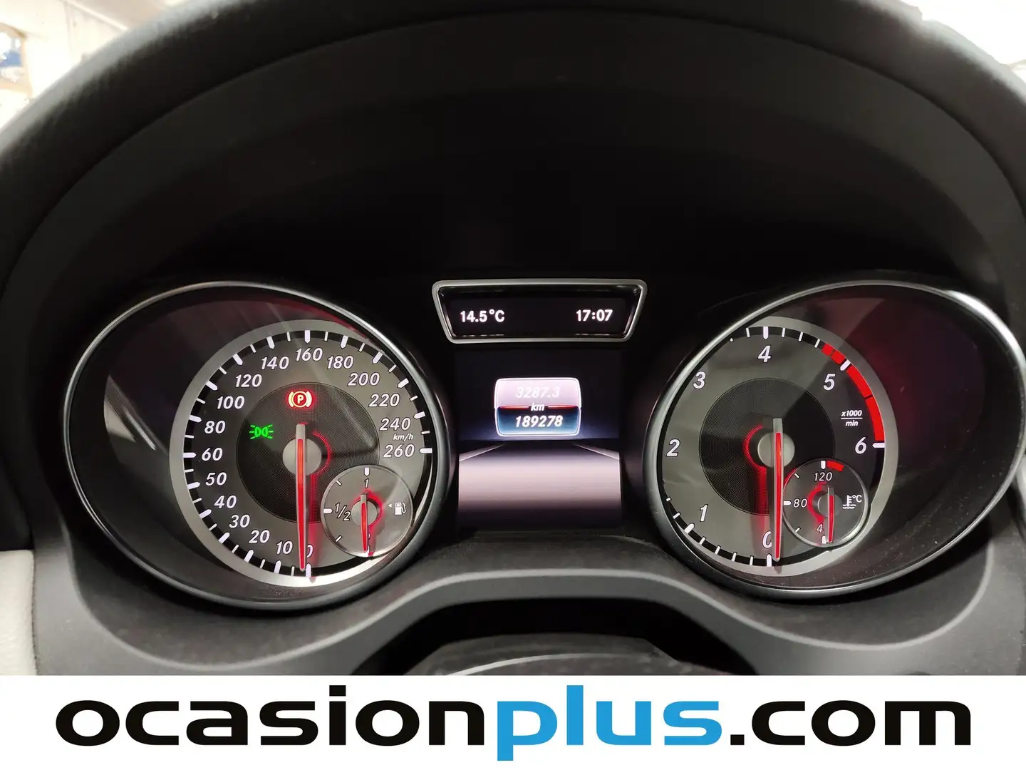 Foto Mercedes GLA Mercedes-Benz GLA 200 d Urban (136 CV) Pack AMG