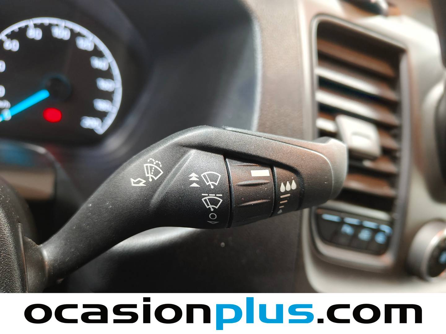 Foto Ford Transit Custom Ford Transit Custom Kombi 2.0 TDCI 320 L1 Trend (130 CV) 5 Plazas