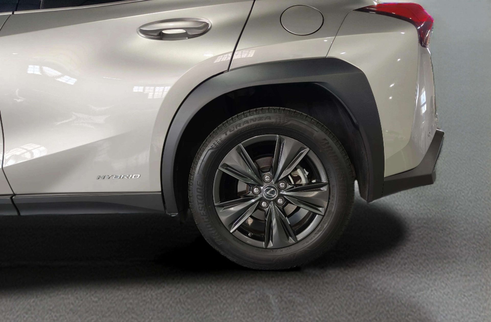 Lexus UX 250h Business 2WD - foto 33