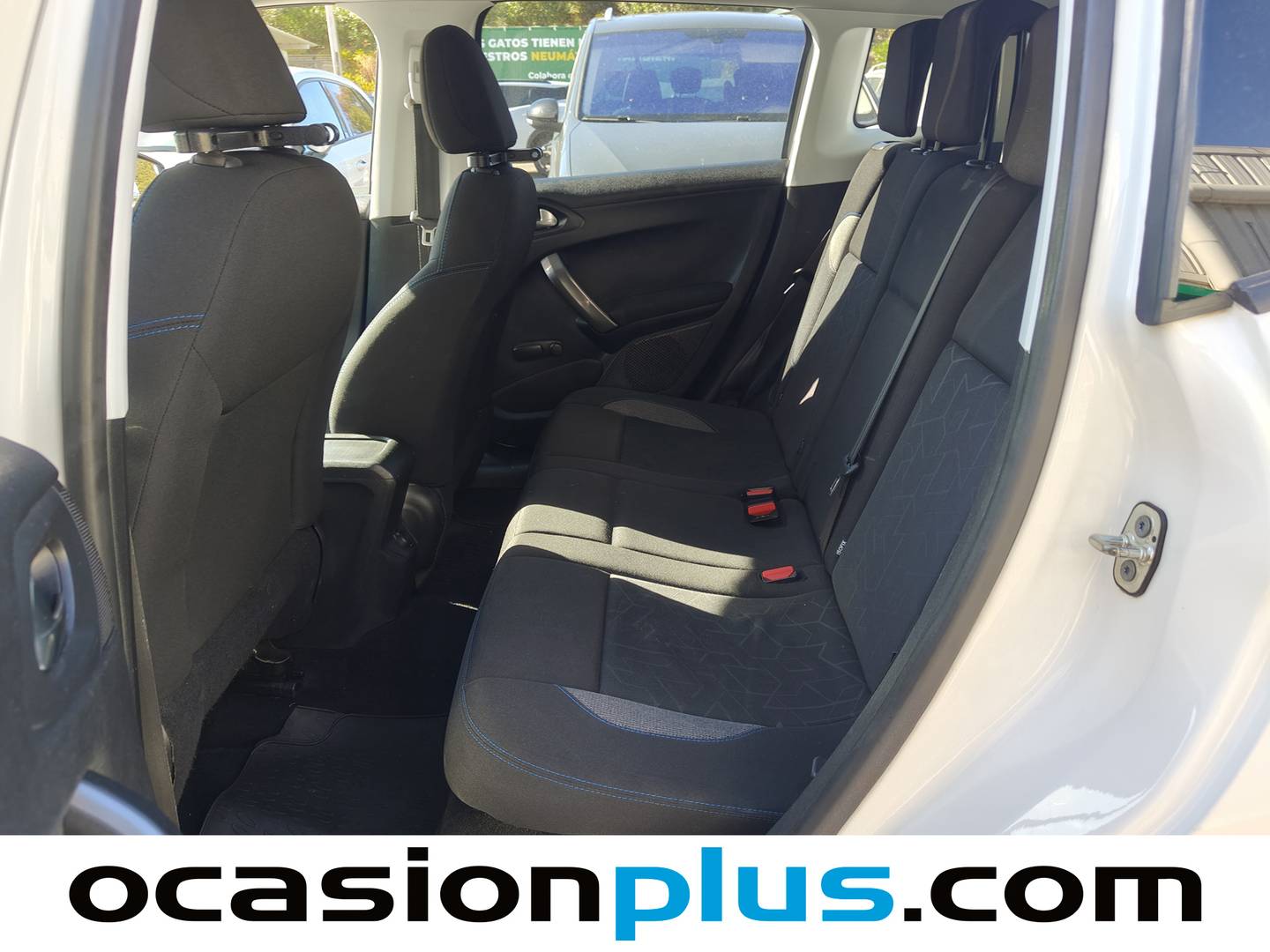 Foto asientos traseros Peugeot 2008 Peugeot 2008 BlueHDi 100 Style (100 CV)