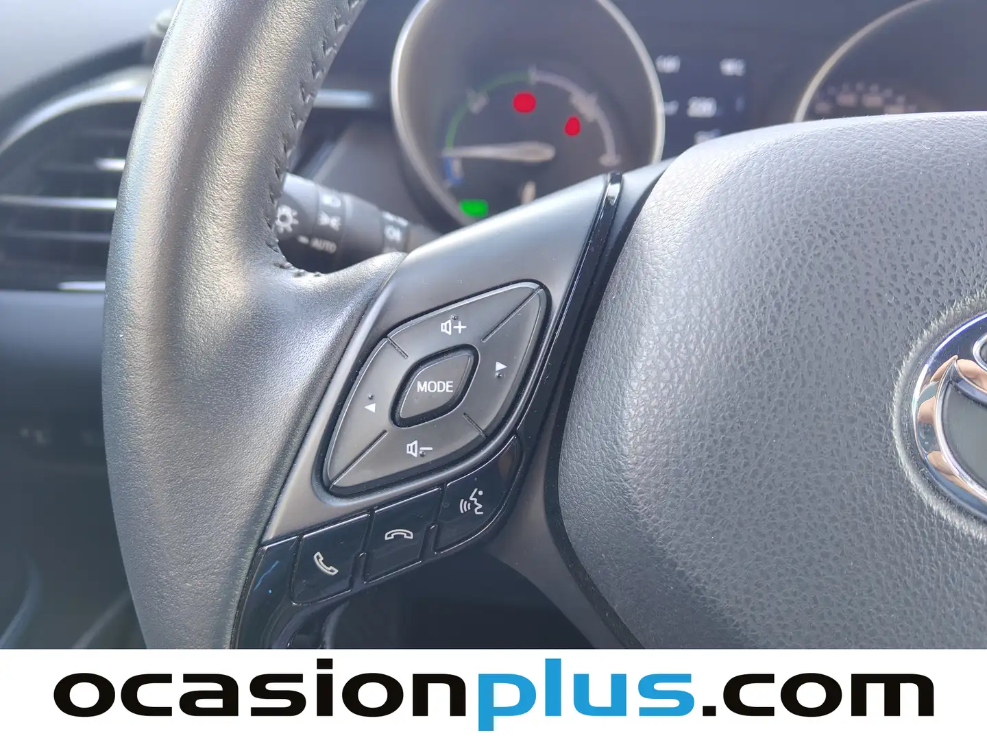 Foto Toyota C-HR Toyota C-HR 1.8 125H Advance (122 CV)