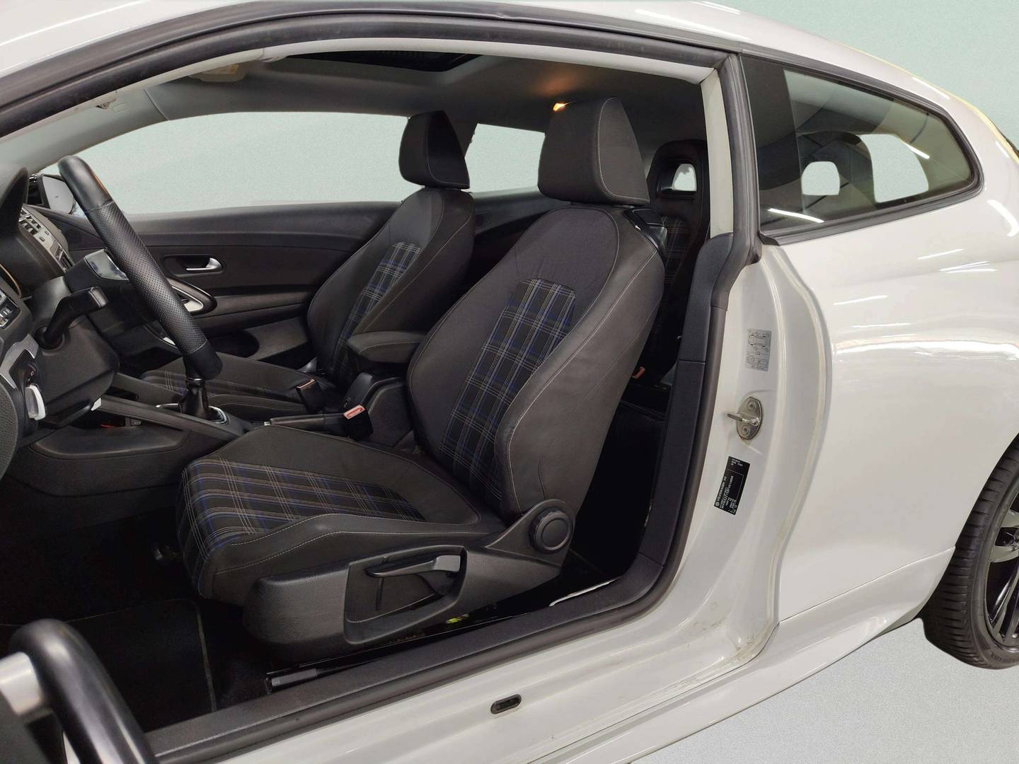Foto asientos delanteros Volkswagen Scirocco Volkswagen Scirocco R-Line 1.4 TSI BMT (125 CV)