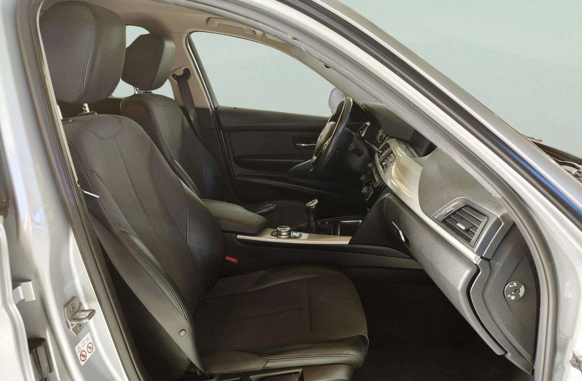 BMW Serie 3 318d Touring - foto 17