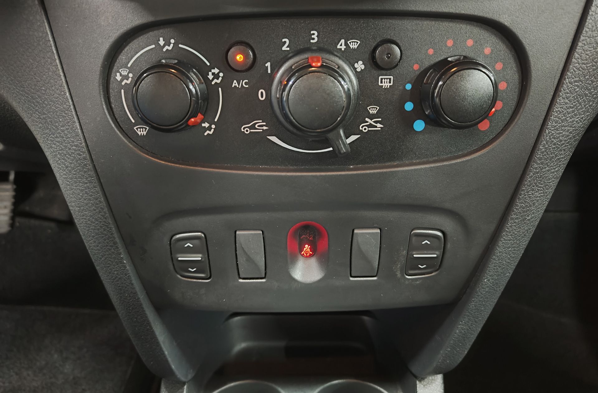 Dacia Sandero Stepway TCe - foto 26