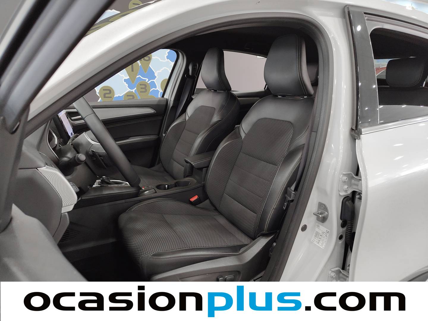 Foto asientos delanteros Renault Arkana Renault Arkana Techno TCe 140 Mild hybrid EDC (140 CV)