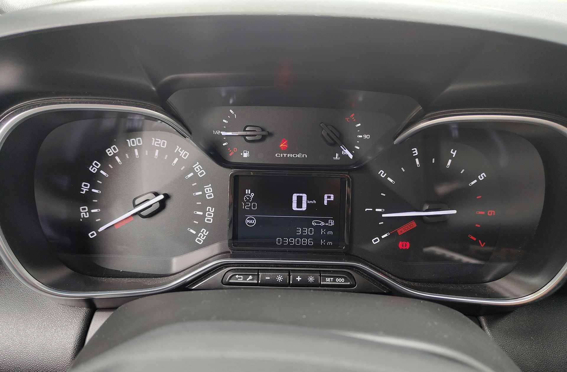 Citroën C3 Aircross BlueHDi 120 Shine EAT6 - foto 19