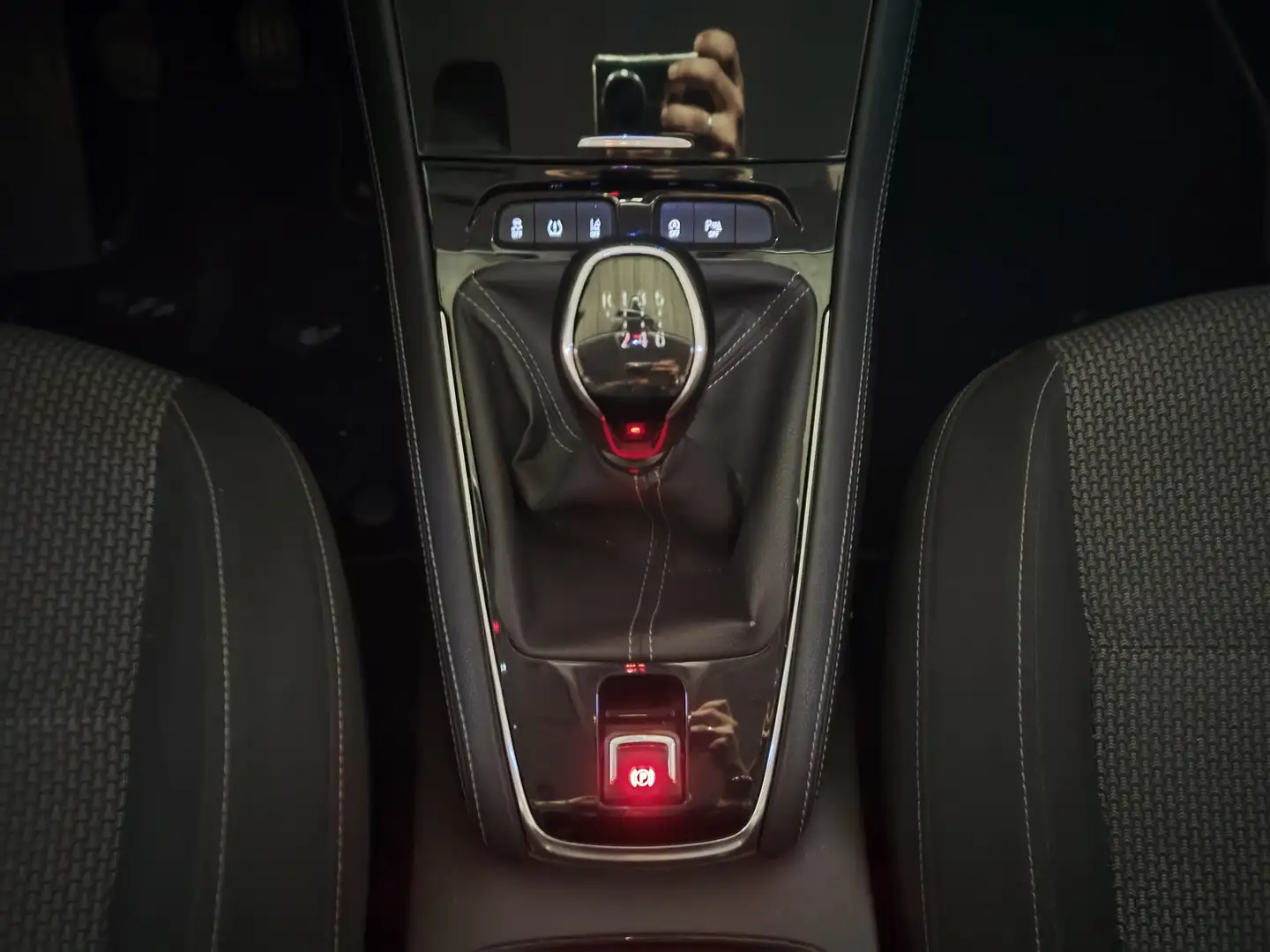 Foto Opel Grandland X Opel Grandland X 1.6 CDTi Selective (120 CV)