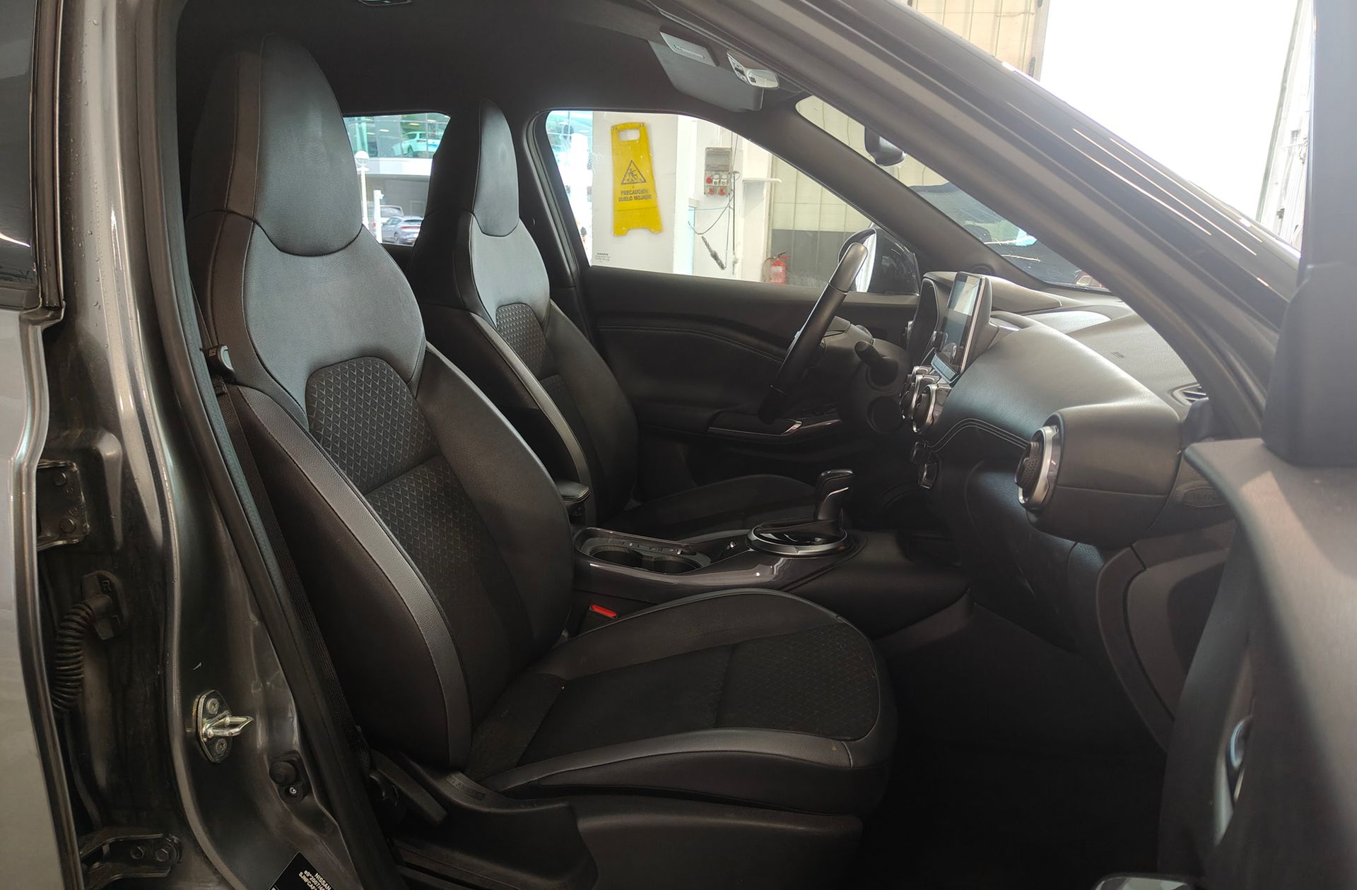 Nissan Juke 1.6 Hybrid N-Connecta - foto 18