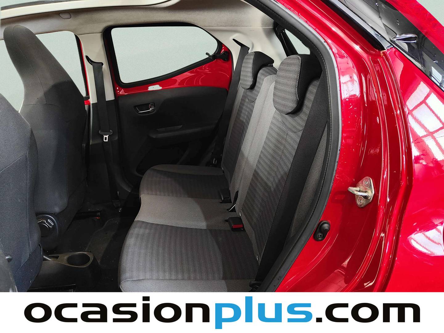 Foto asientos traseros Toyota Aygo Toyota Aygo 70 x-style (72 CV)