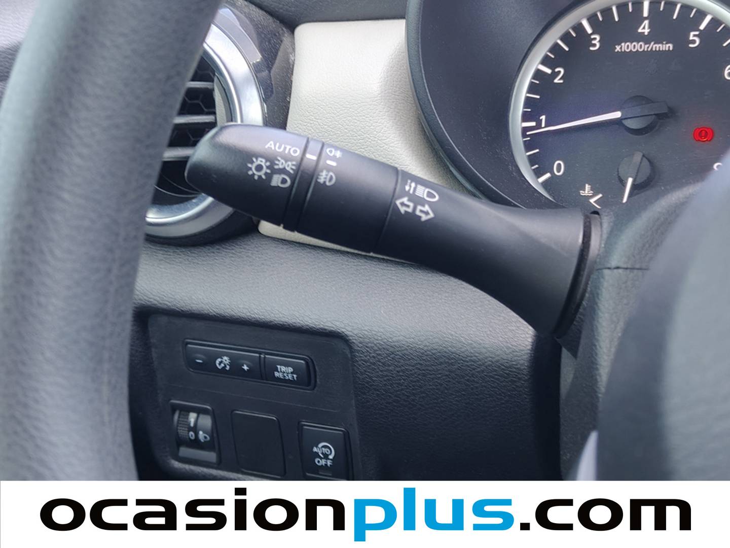 Extras y acabados del Nissan Micra Nissan Micra IG-T Acenta (92 CV)