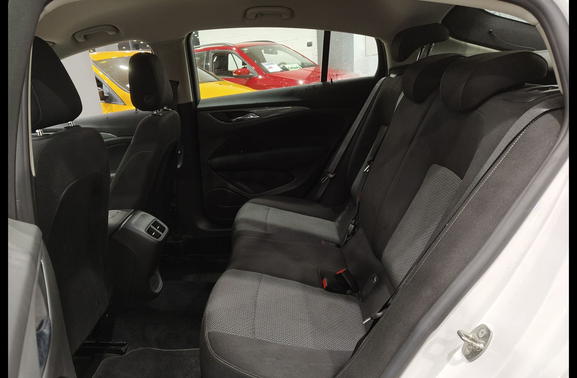 Opel Insignia GS 1.5 Turbo XFL Selective - foto 11