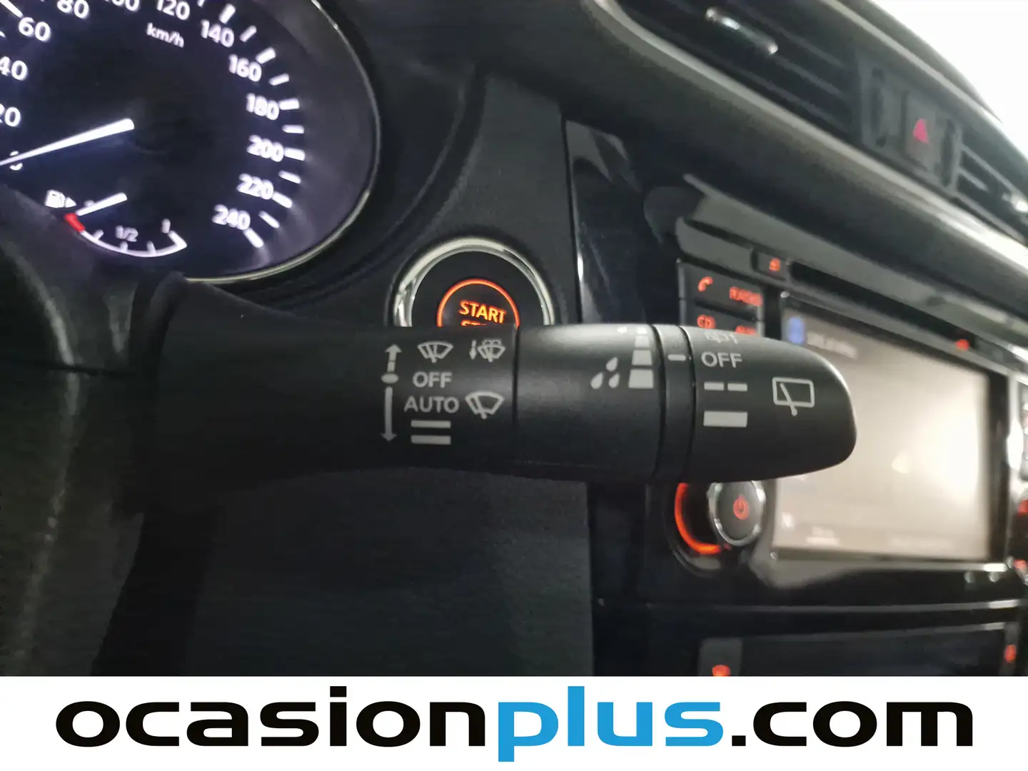 Foto Nissan QASHQAI Nissan Qashqai DIG-T 115 N-Connecta 4x2 (115 CV)